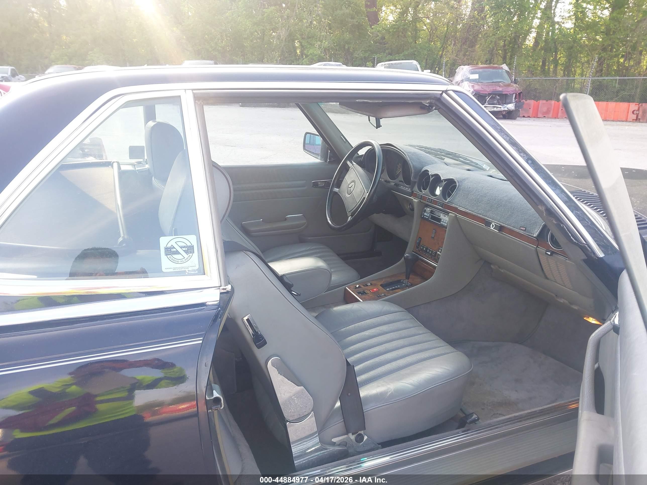 1986 Mercedes-benz 560 Sl Dark Blue vin: WDBBA48D8GA049471