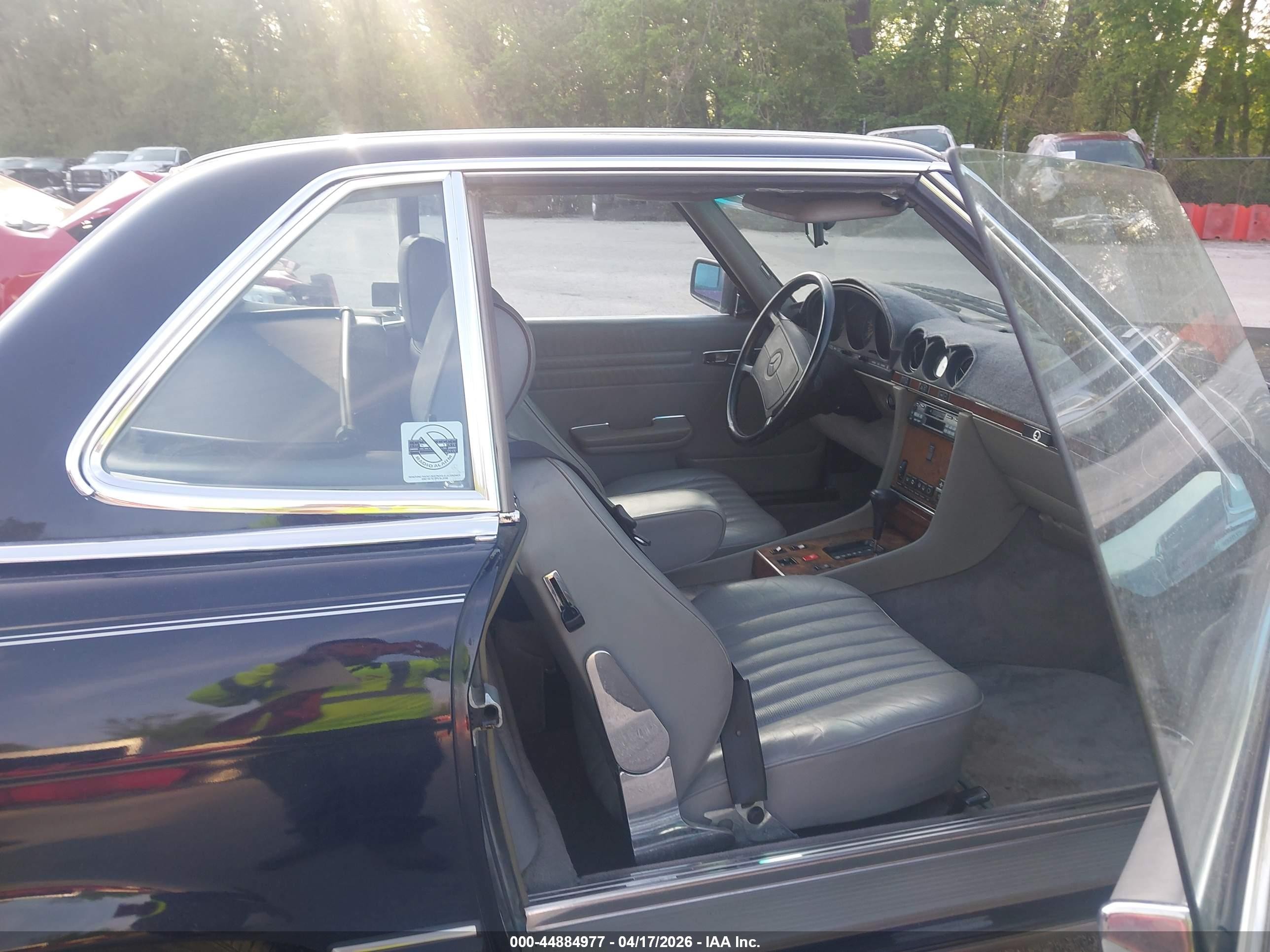 1986 Mercedes-benz 560 Sl Dark Blue vin: WDBBA48D8GA049471