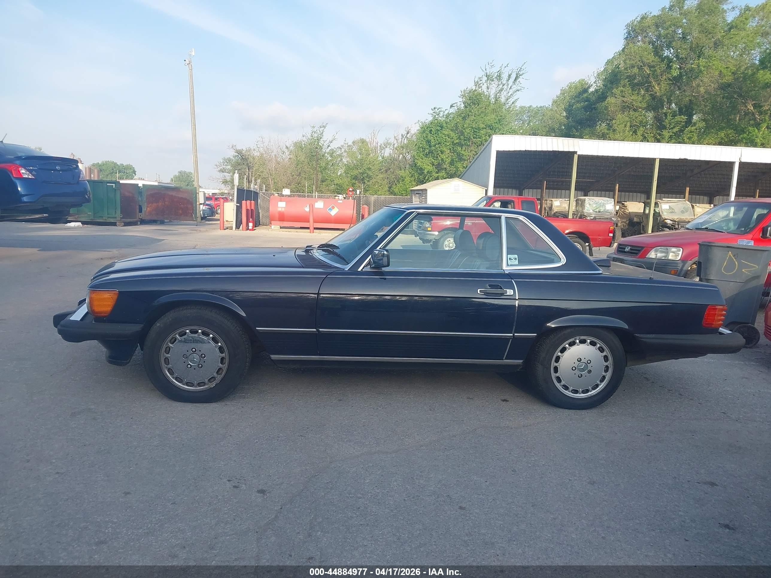 1986 Mercedes-benz 560 Sl Dark Blue vin: WDBBA48D8GA049471
