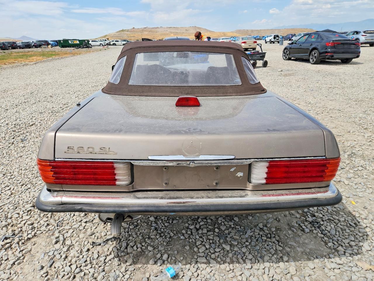 1987 Mercedes-benz 560 Sl Tan vin: WDBBA48D8HA070757