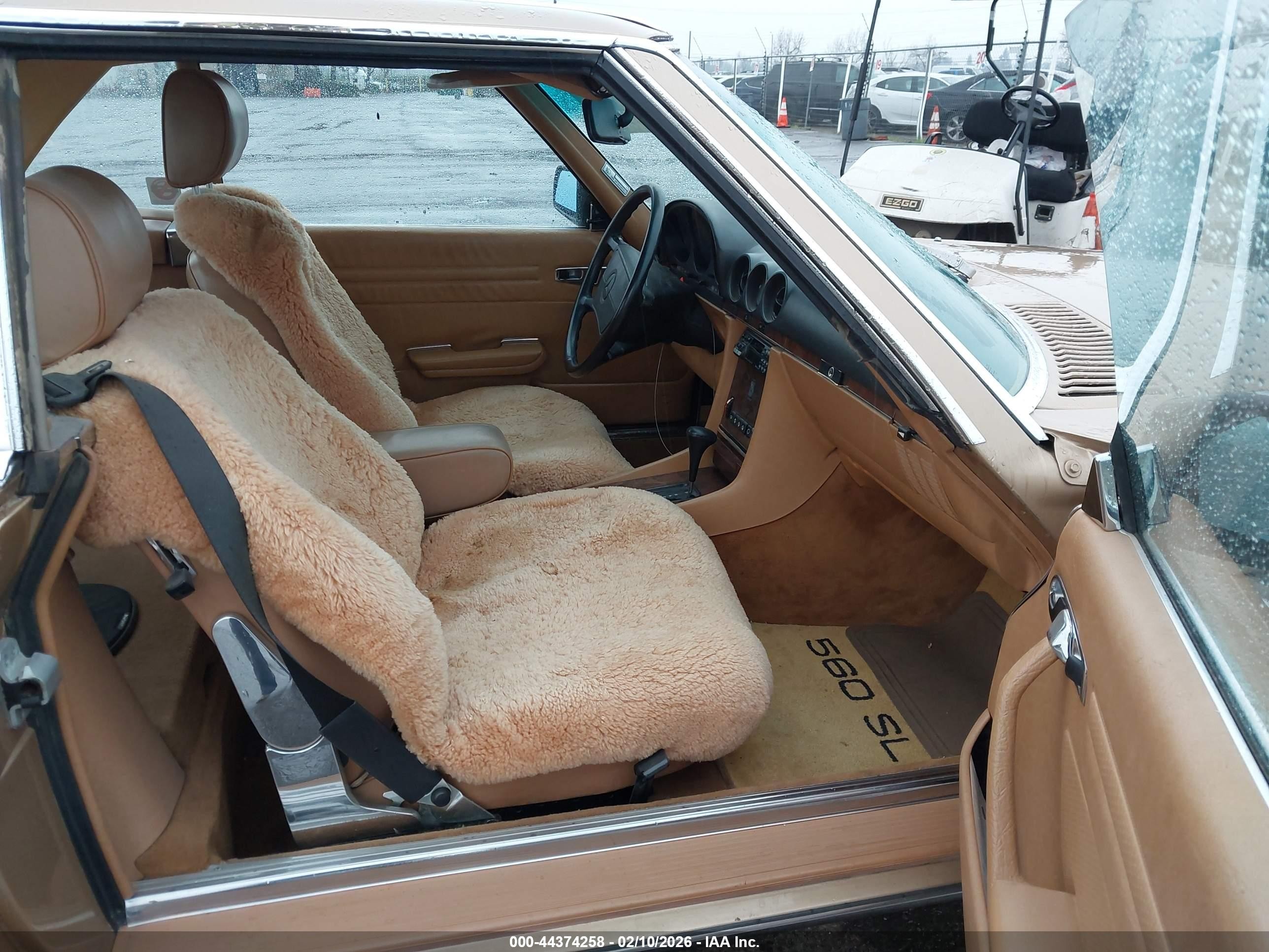 1988 Mercedes-benz 560 Sl Золотой vin: WDBBA48D8JA078105