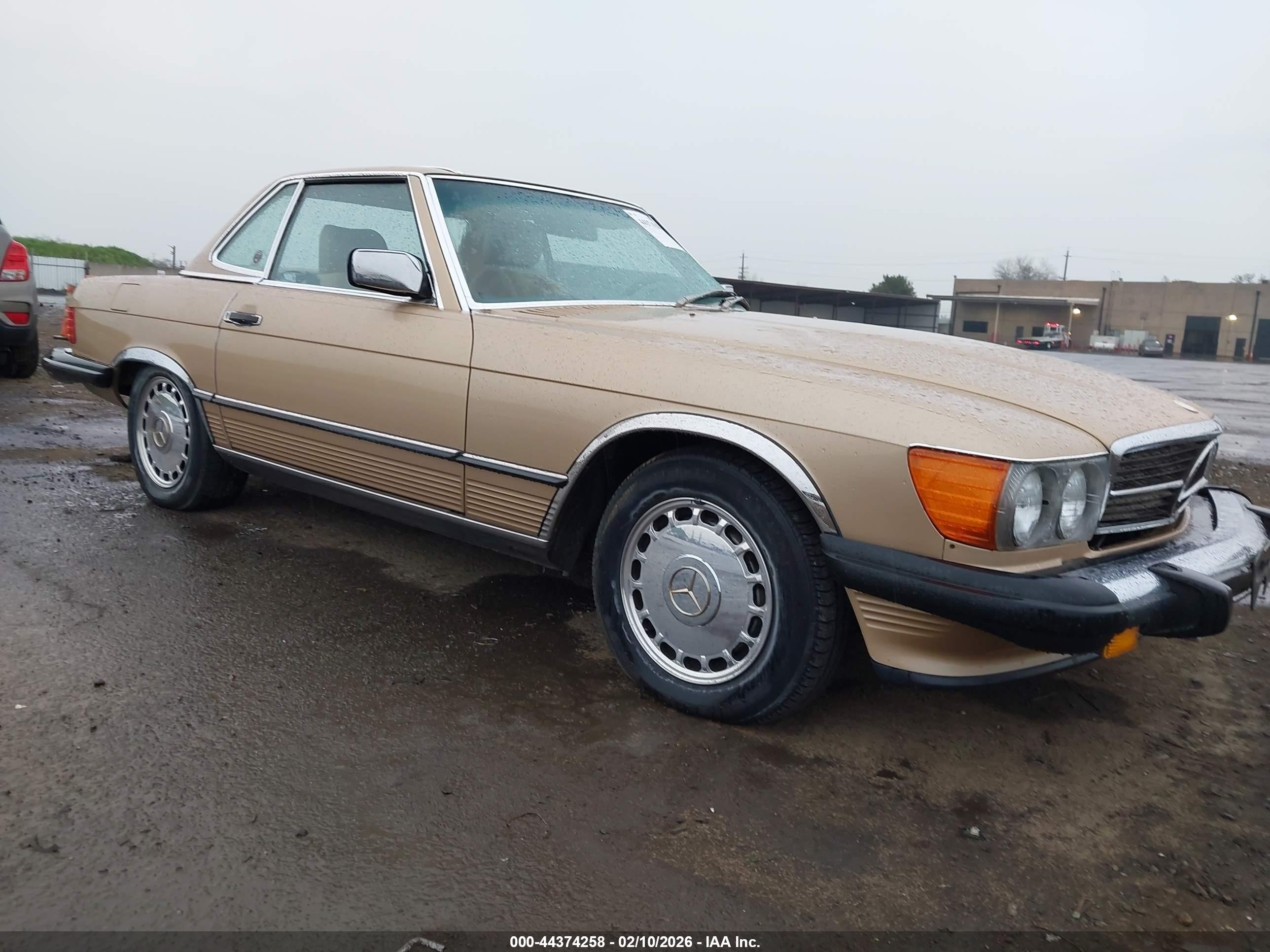 1988 Mercedes-benz 560 Sl Gold vin: WDBBA48D8JA078105