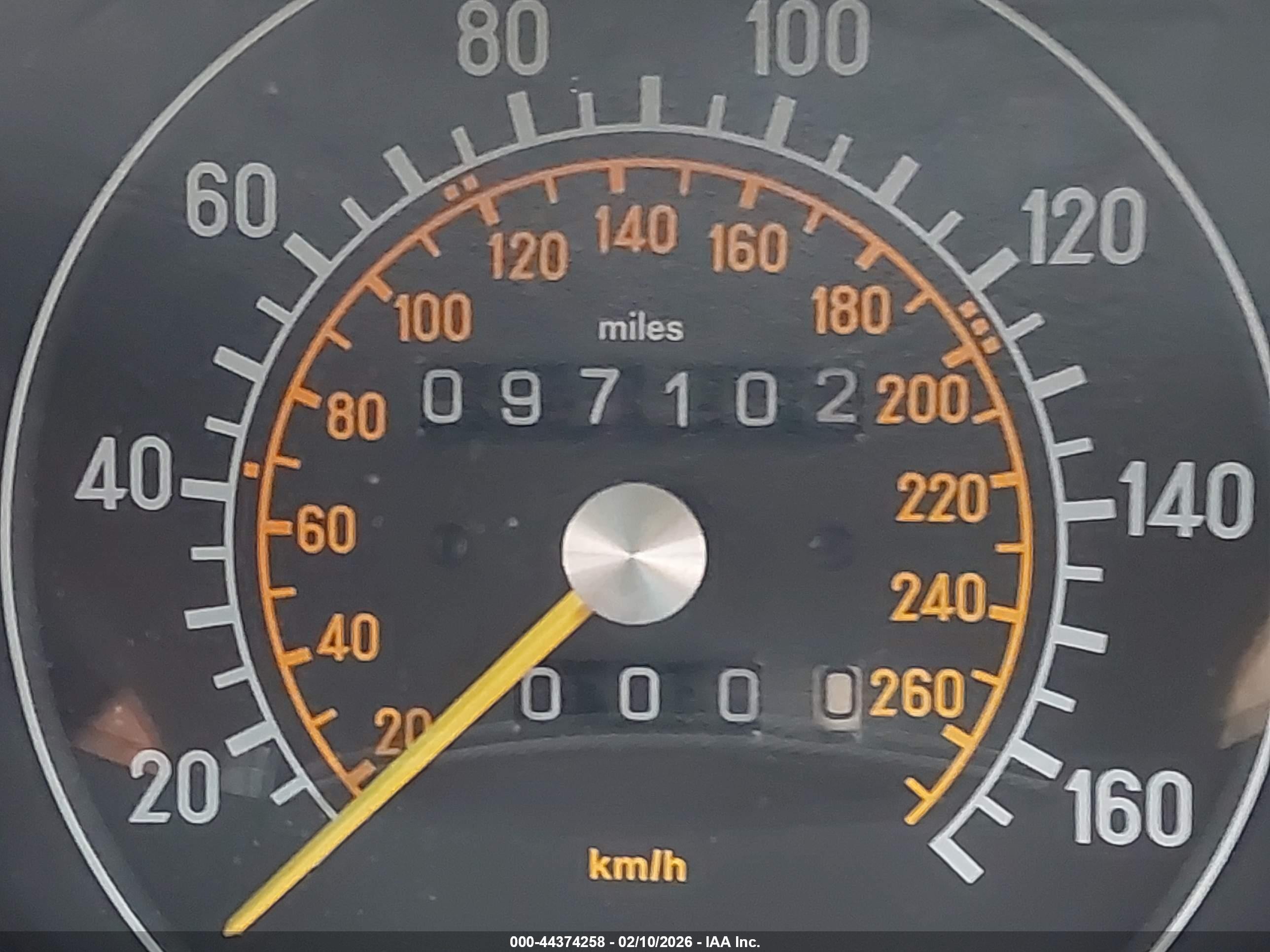 1988 Mercedes-benz 560 Sl Золотой vin: WDBBA48D8JA078105