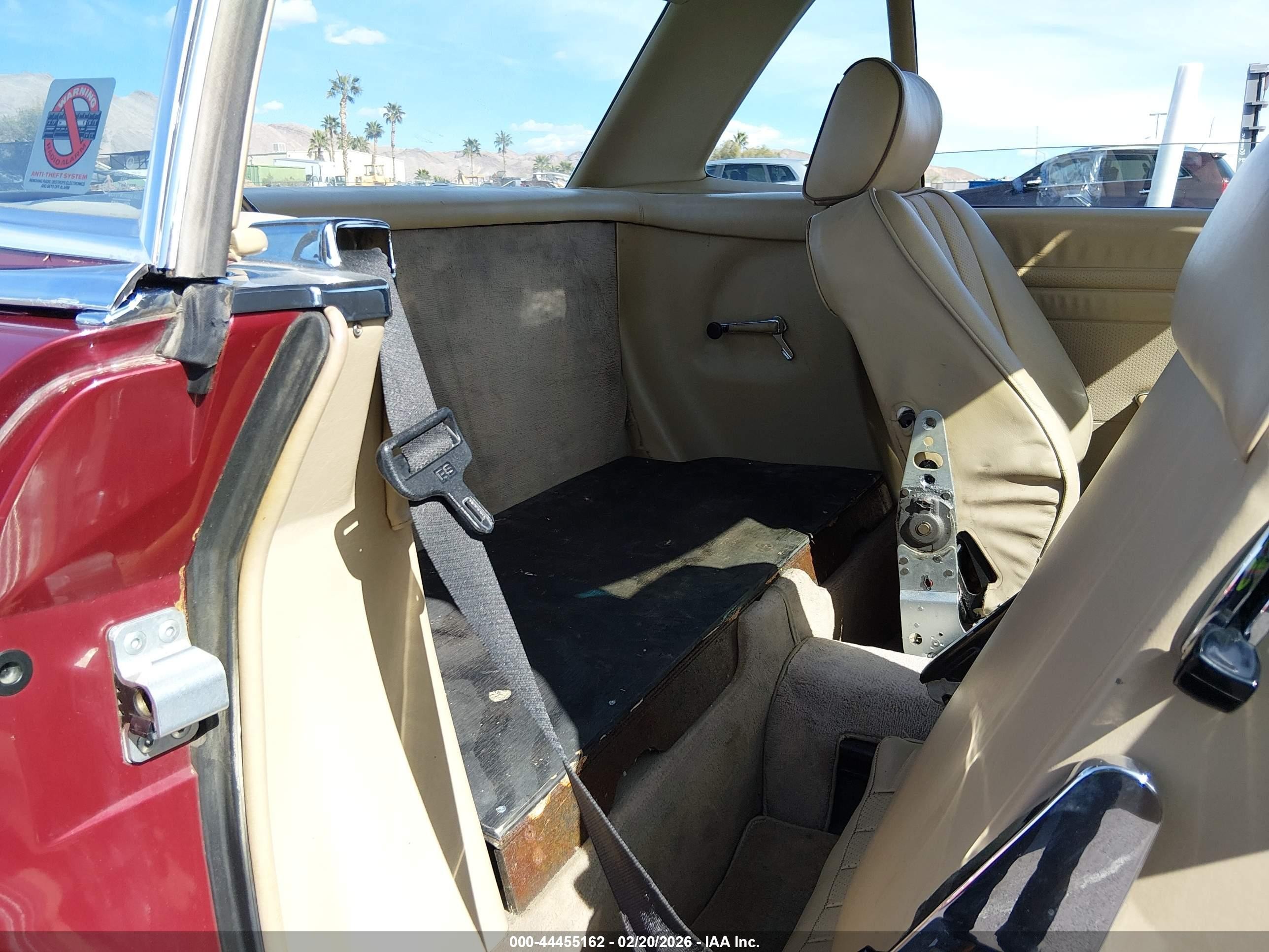 1989 Mercedes-benz 560 Sl Burgundy vin: WDBBA48D8KA104705