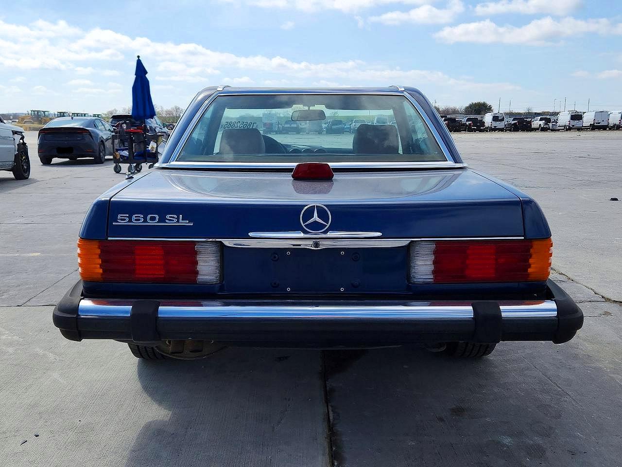 1986 Mercedes-benz 560 Sl Blue vin: WDBBA48DXGA041937