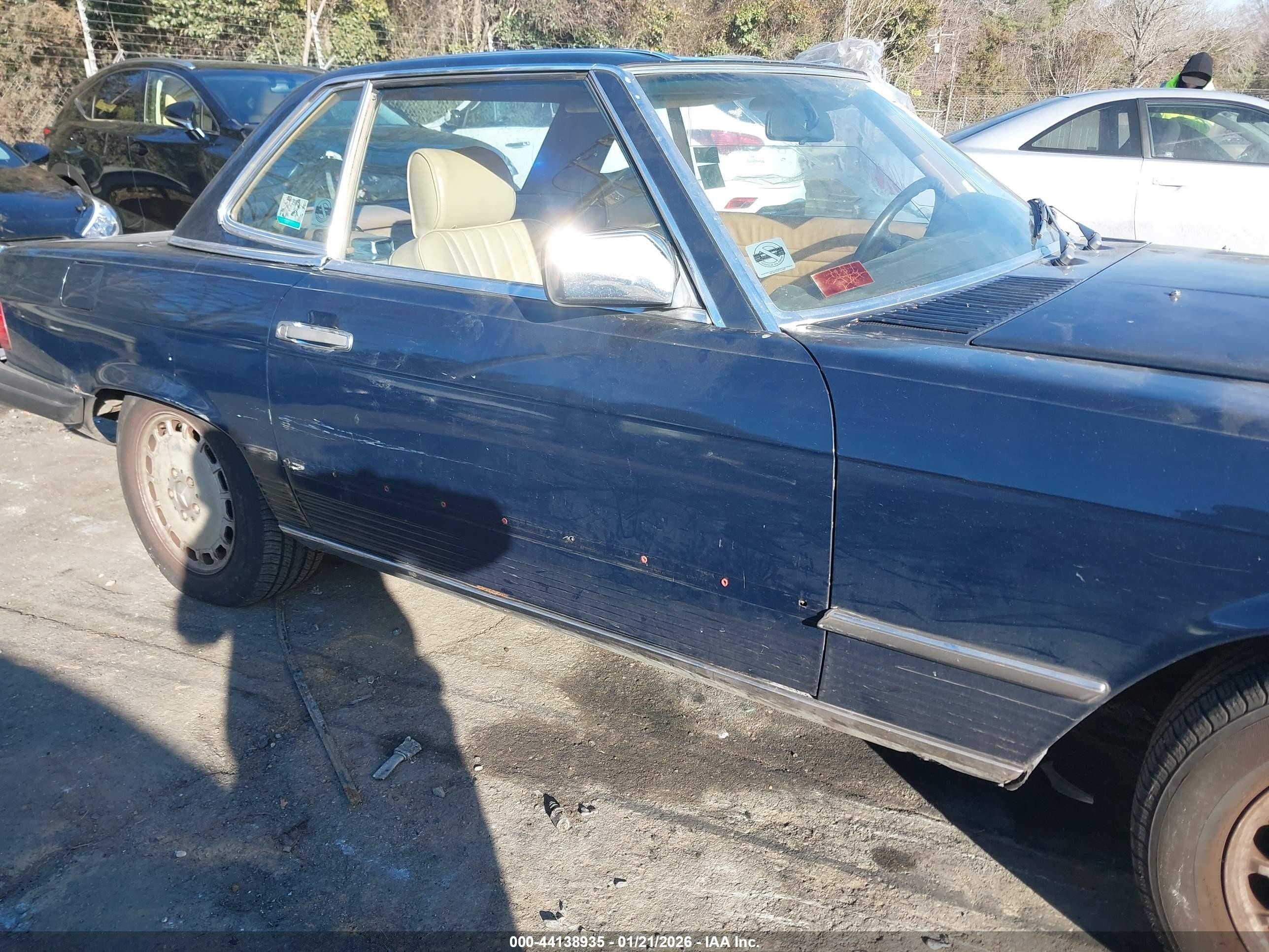 1986 Mercedes-benz 560 Sl Blue vin: WDBBA48DXGA050914