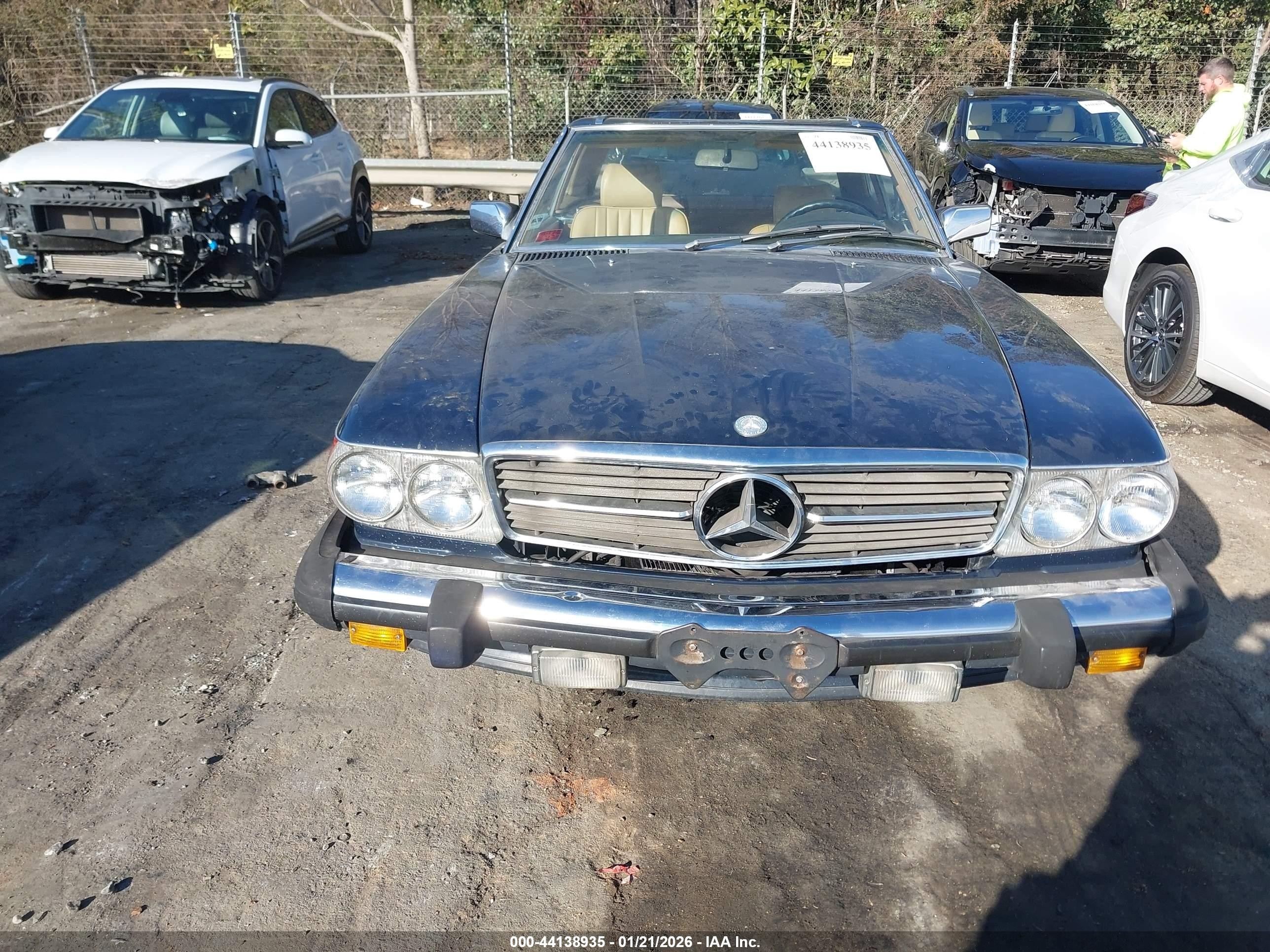 1986 Mercedes-benz 560 Sl Blue vin: WDBBA48DXGA050914