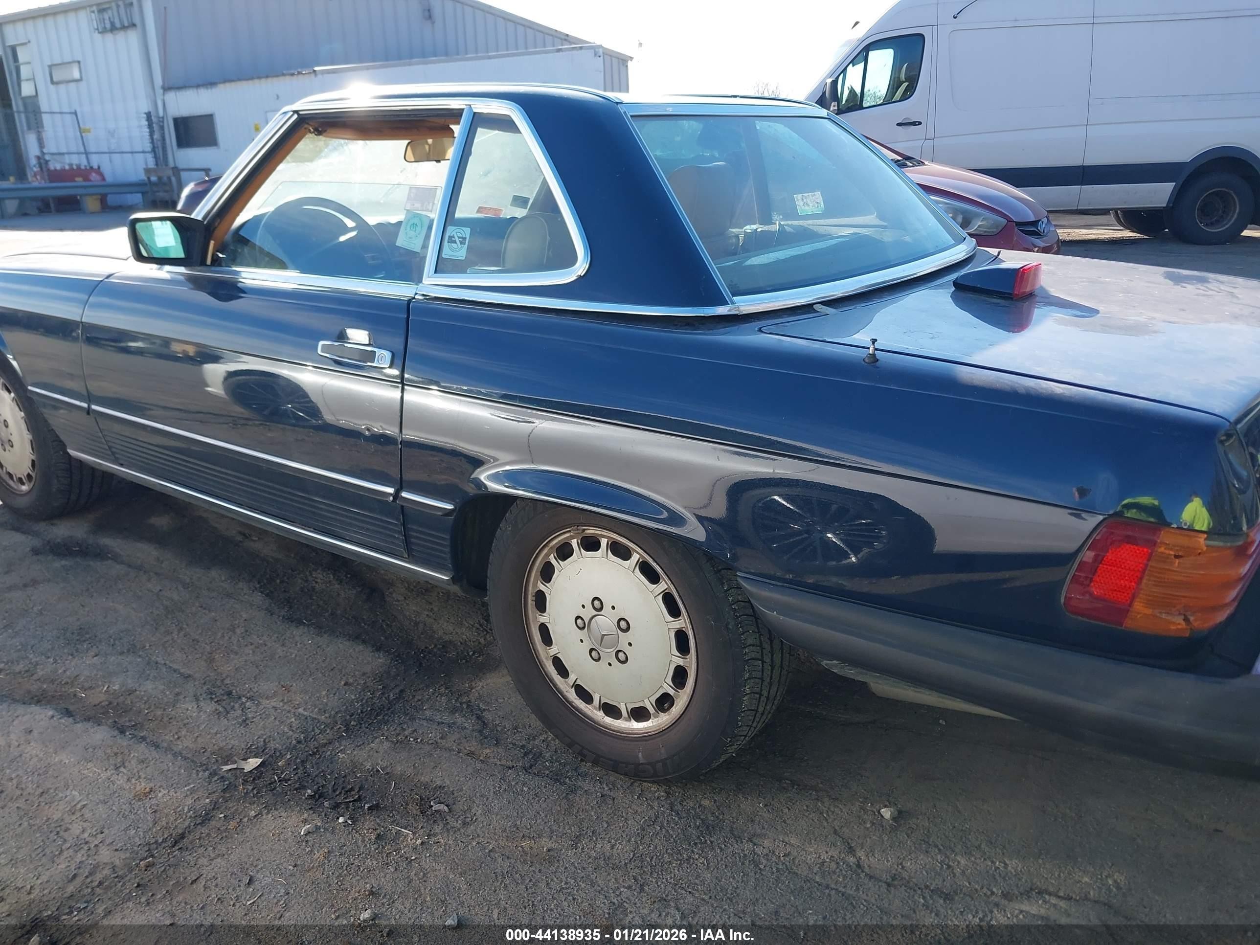 1986 Mercedes-benz 560 Sl Blue vin: WDBBA48DXGA050914