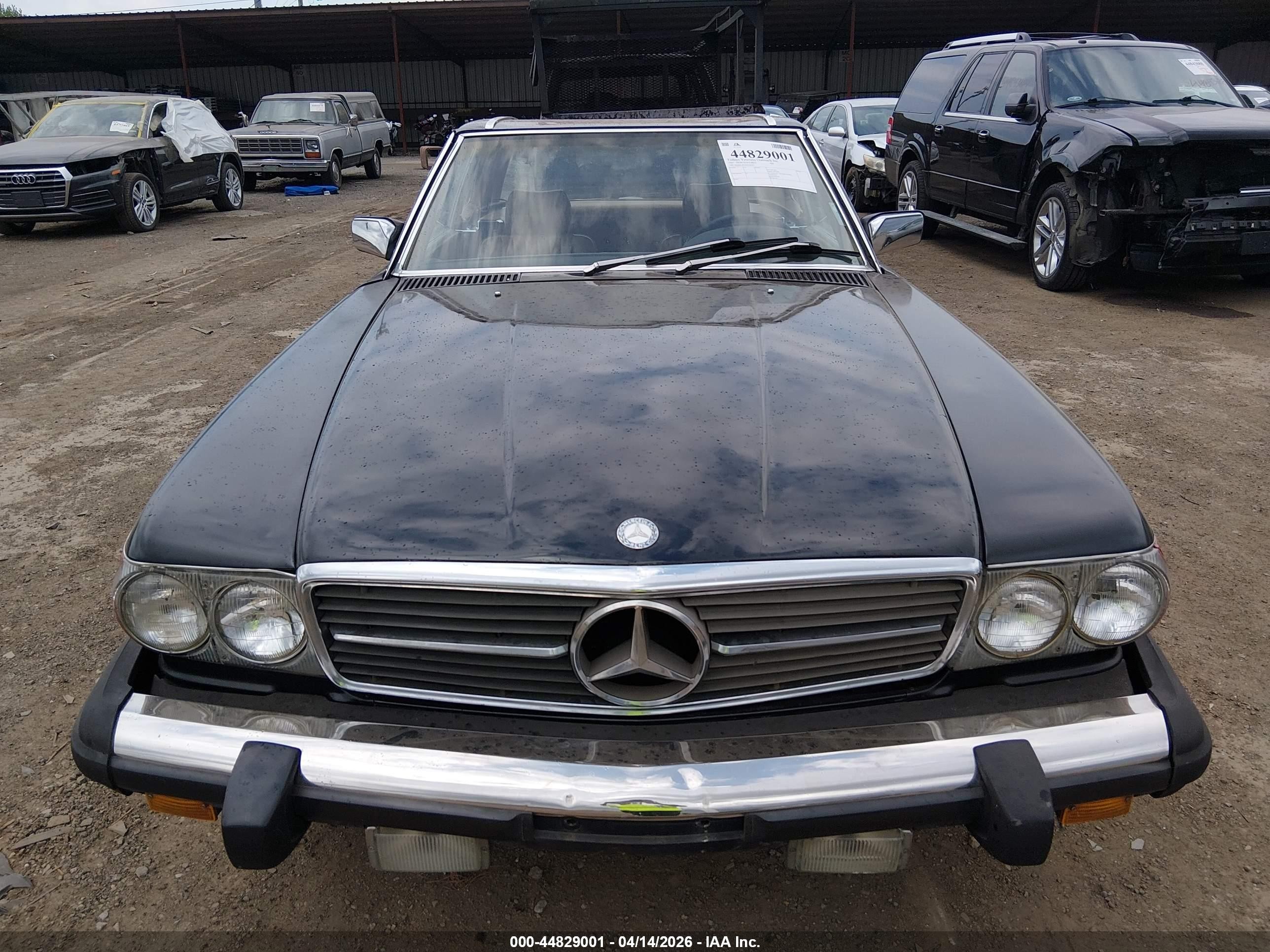 1987 Mercedes-benz 560 Sl Черный vin: WDBBA48DXHA062451