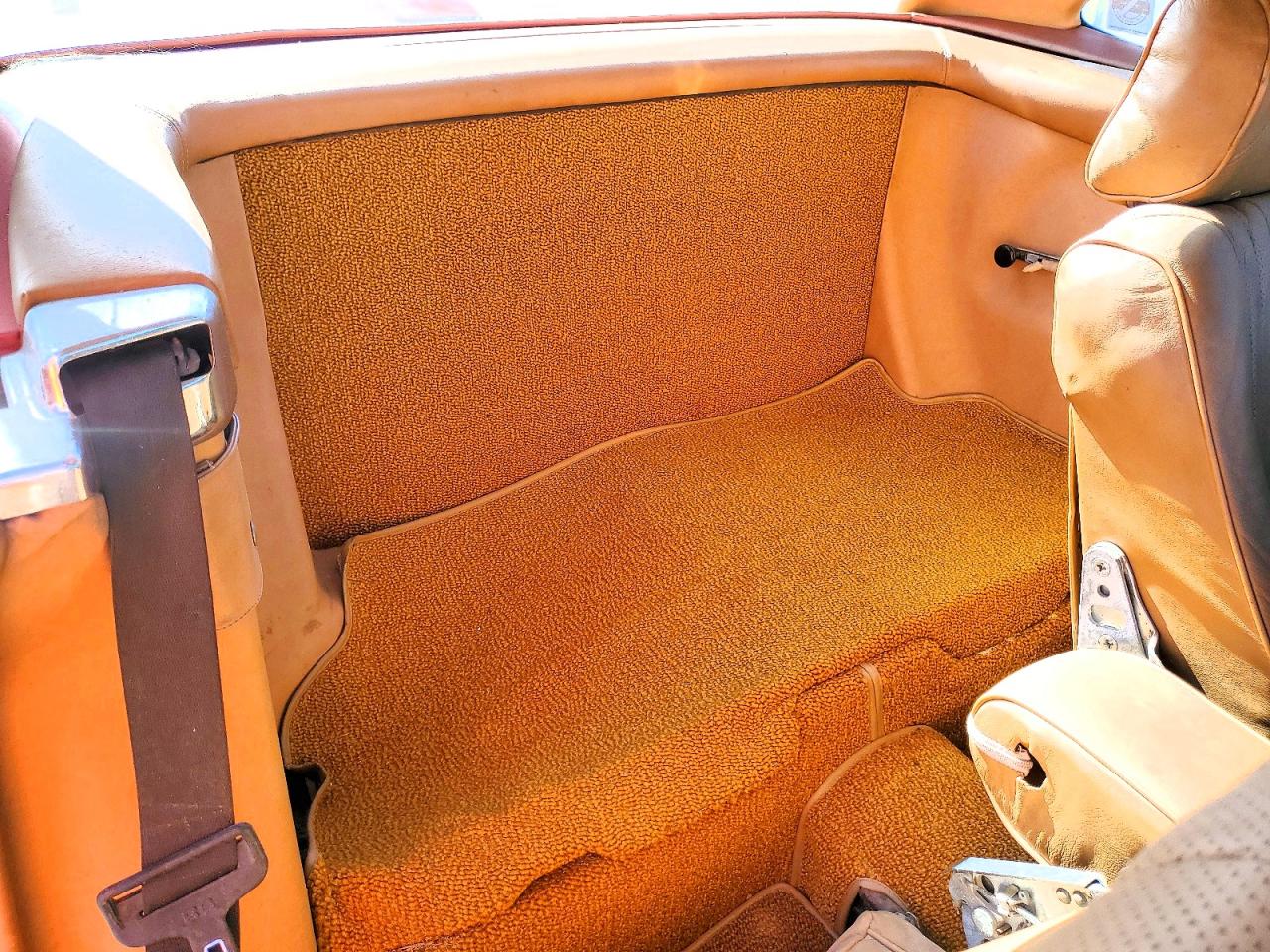 1987 Mercedes-benz 560 Sl Red vin: WDBBA48DXHA064281