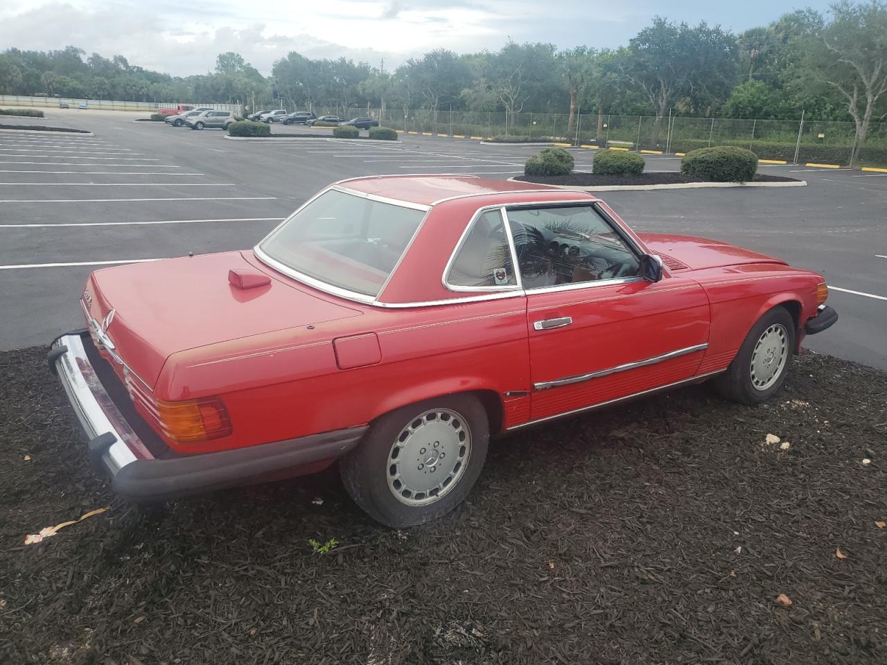 1987 Mercedes-benz 560 Sl Red vin: WDBBA48DXHA072249