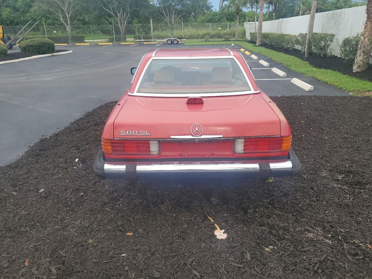 1987 Mercedes-benz 560 Sl Red vin: WDBBA48DXHA072249