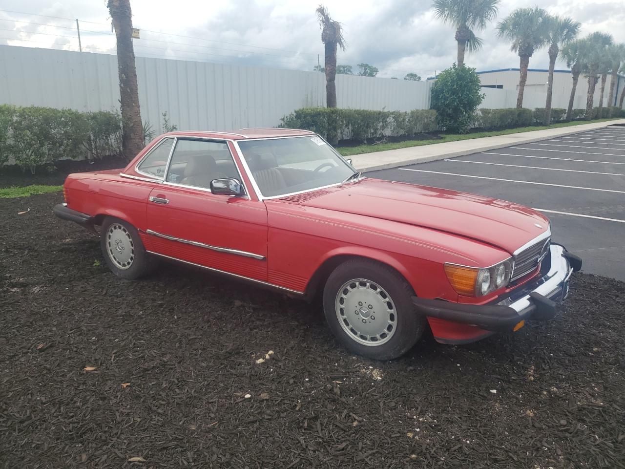 1987 Mercedes-benz 560 Sl Red vin: WDBBA48DXHA072249