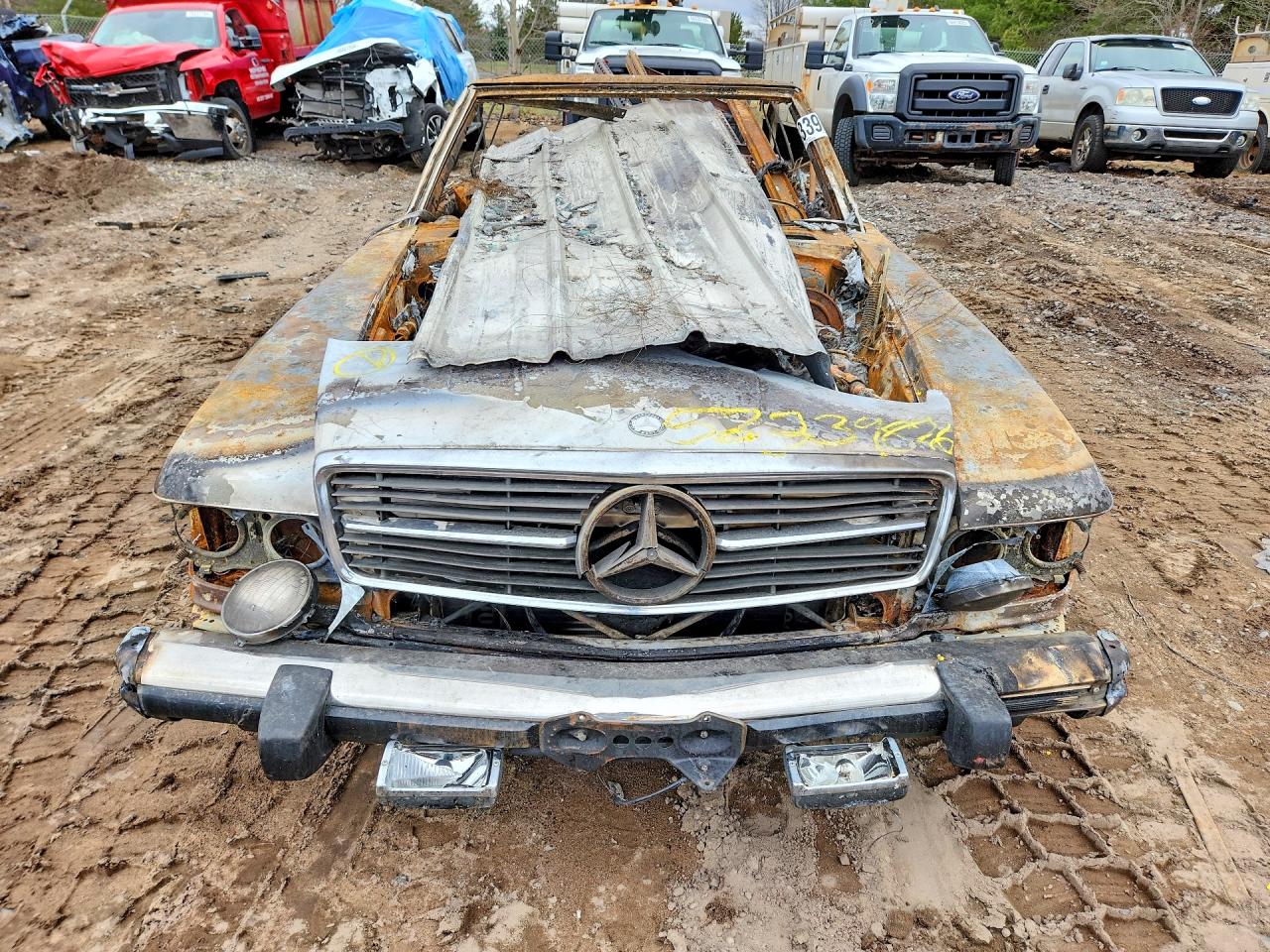 1988 Mercedes-benz 560 Sl Пожар vin: WDBBA48DXJA076503