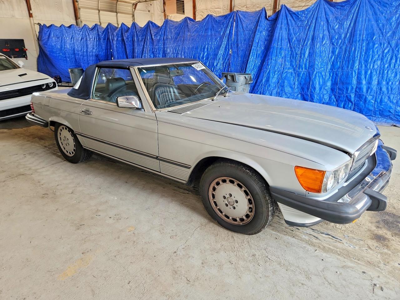 1988 Mercedes-benz 560 Sl Silver vin: WDBBA48DXJA082690