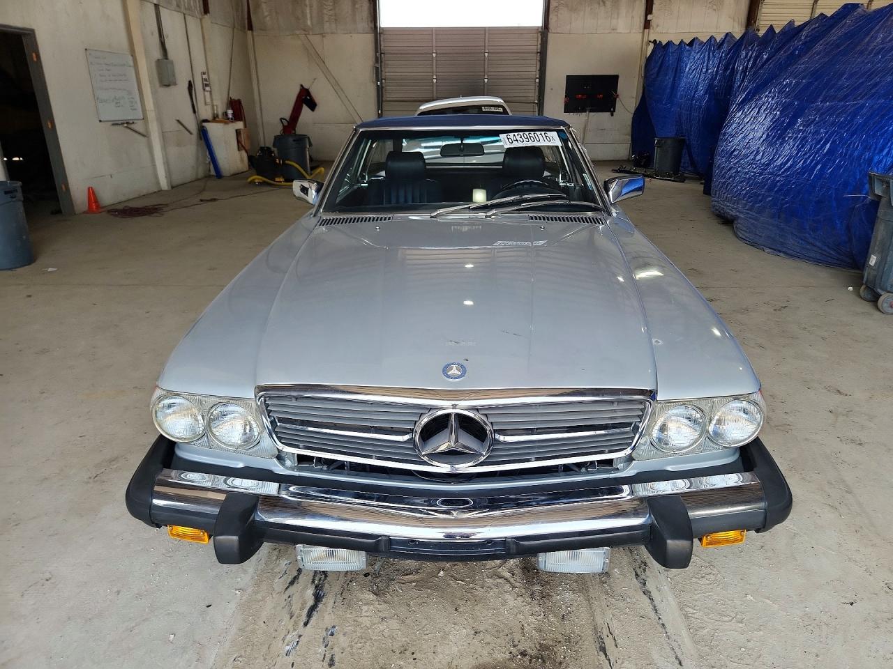 1988 Mercedes-benz 560 Sl Silver vin: WDBBA48DXJA082690