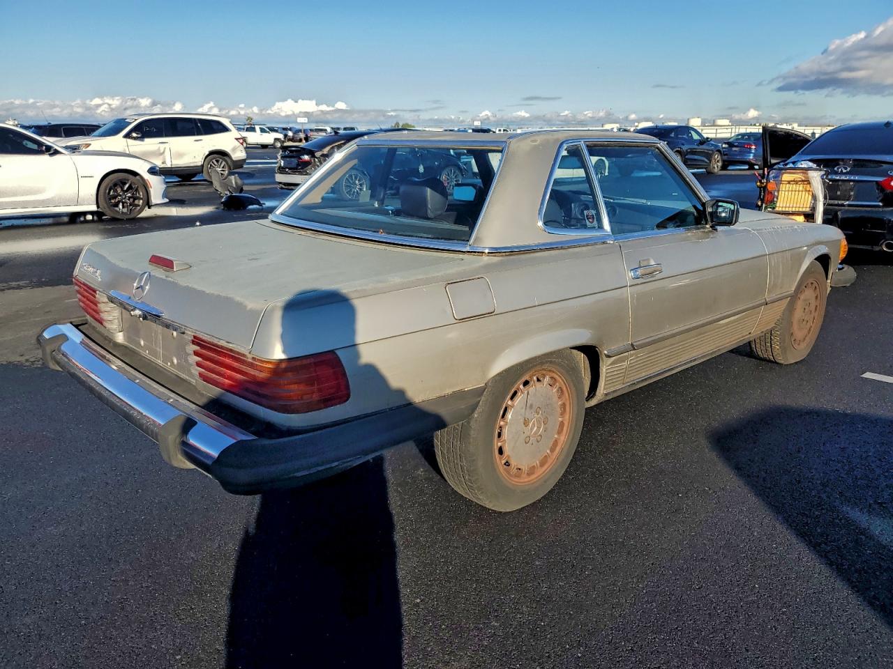 1988 Mercedes-benz 560 Sl Silver vin: WDBBA48DXJA083385