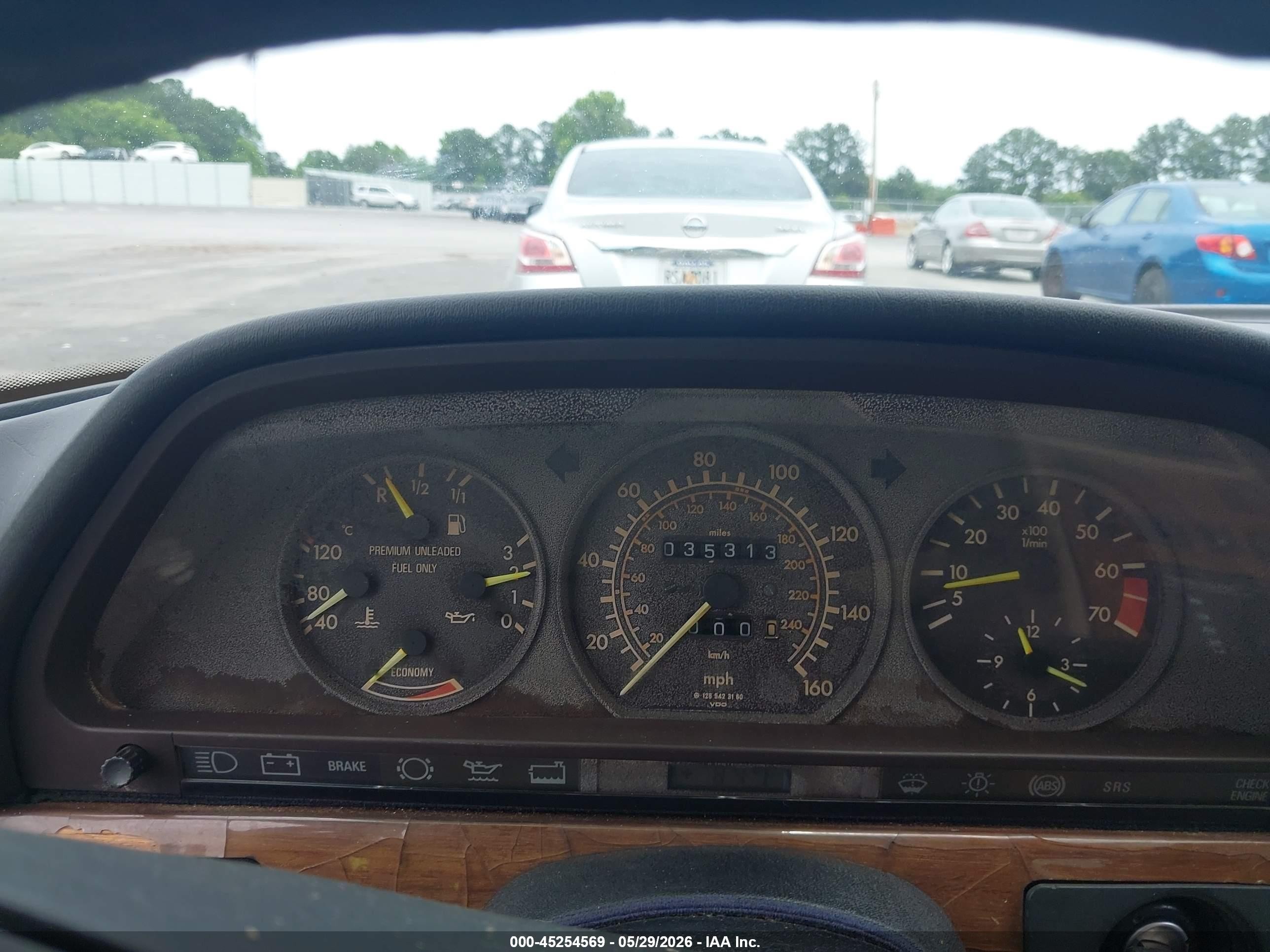 1990 Mercedes-benz 300 Se Silver vin: WDBCA24D0LA533644