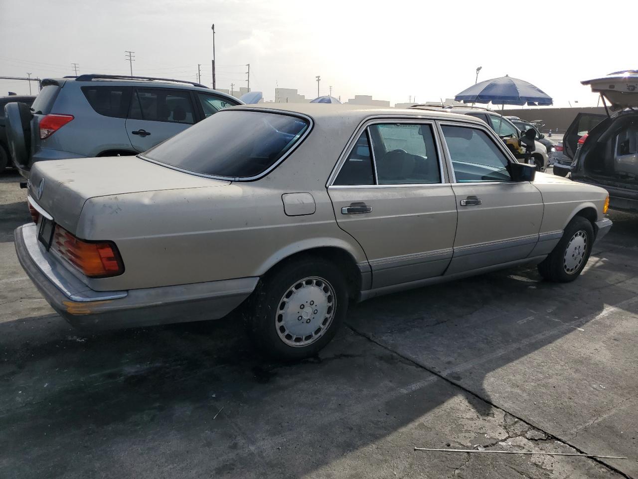 1990 Mercedes-benz 300 Se Tan vin: WDBCA24D0LA538469
