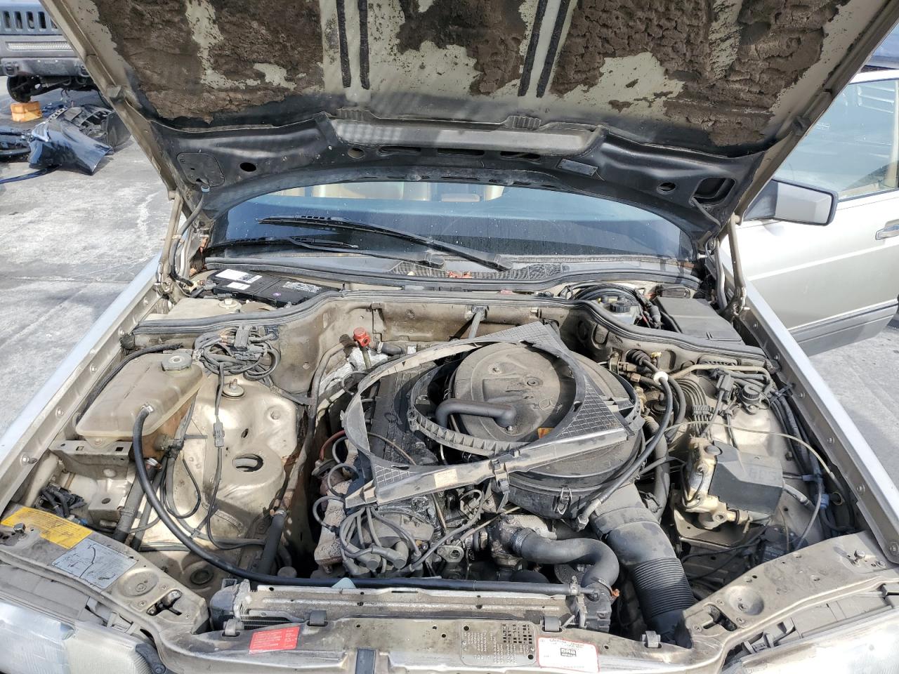 1990 Mercedes-benz 300 Se Tan vin: WDBCA24D0LA538469