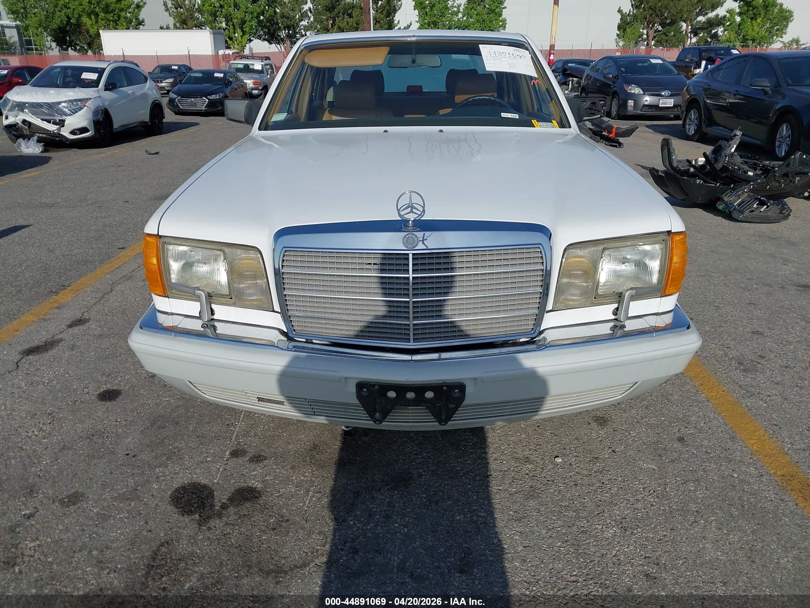 1991 Mercedes-benz 300 Se Белый vin: WDBCA24D0MA599967