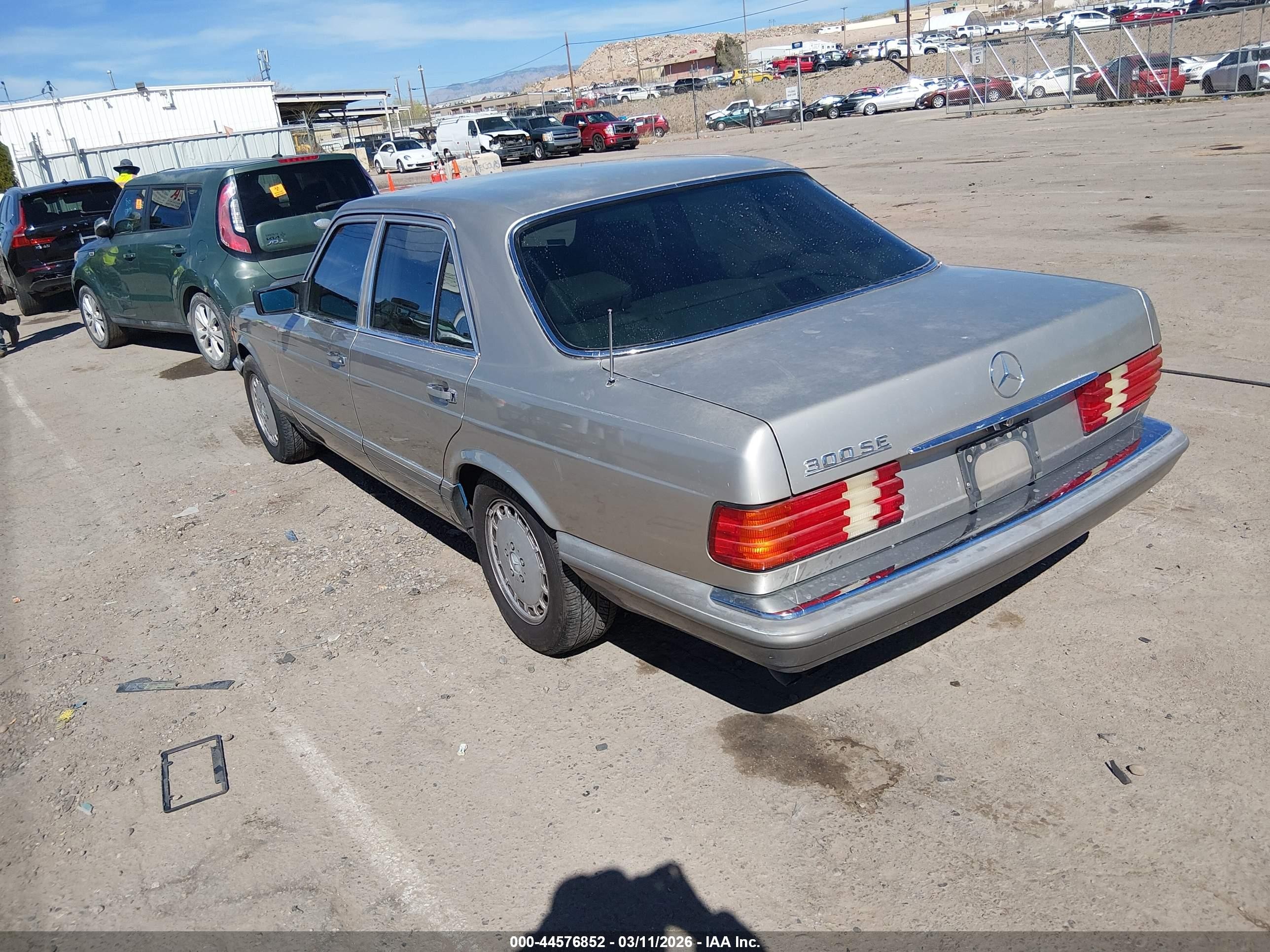 1989 Mercedes-benz 300 Se Champagne vin: WDBCA24D1KA431008