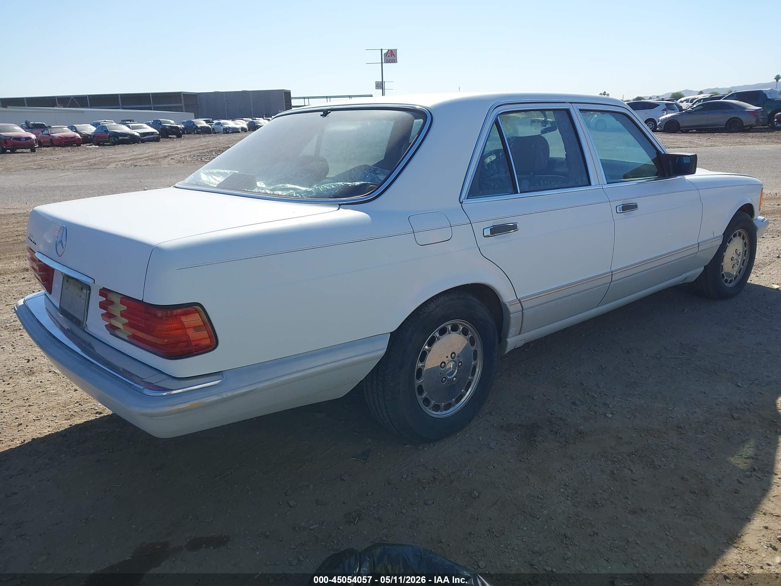 1991 Mercedes-benz 300 Se White vin: WDBCA24D1MA606960