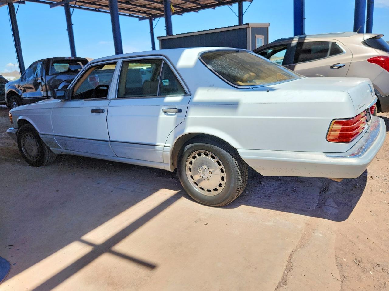 1991 Mercedes-benz 300 Se White vin: WDBCA24D1MA606960