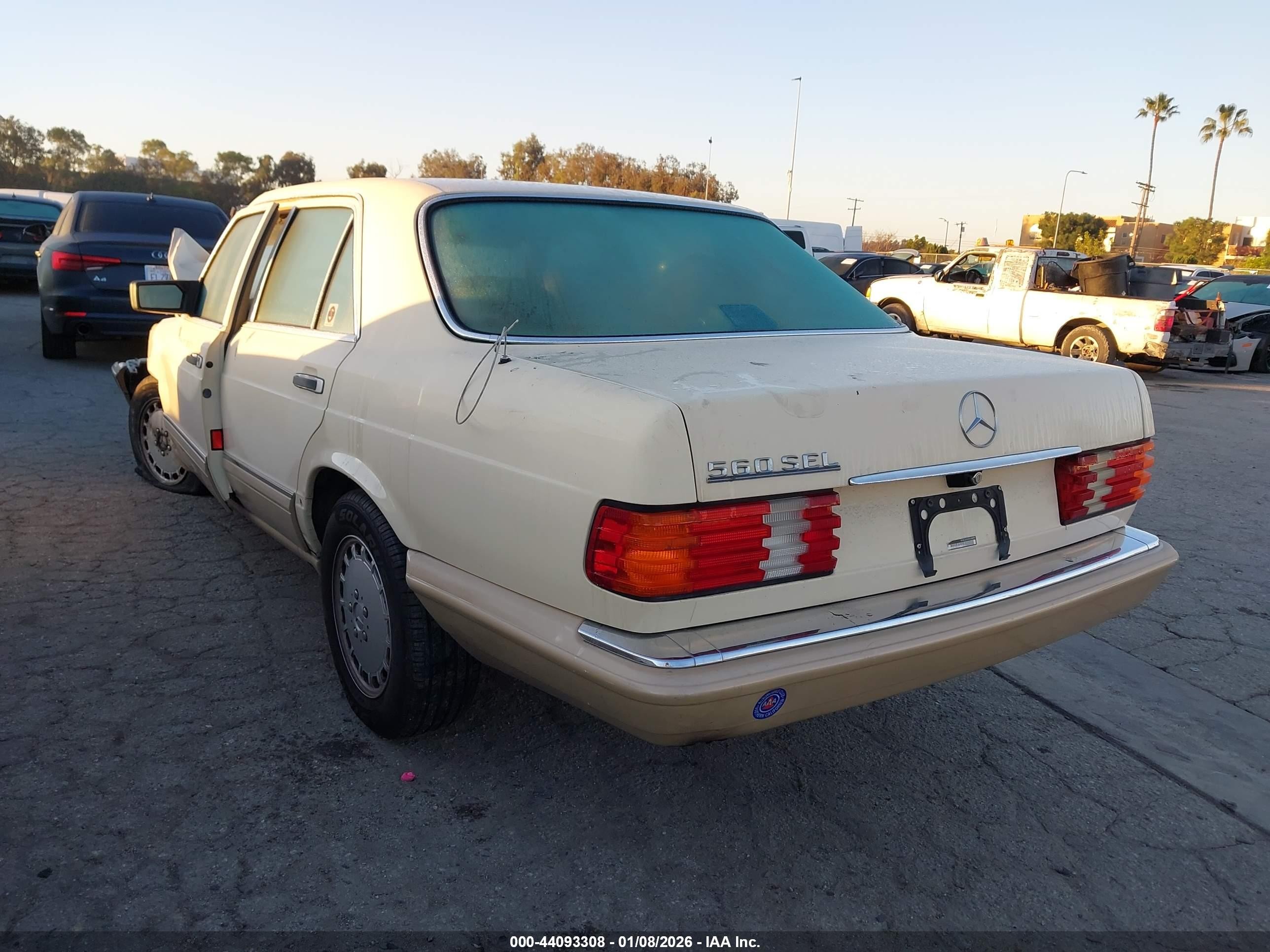1991 Mercedes-benz 300 Se Pewter vin: WDBCA24D3MA588994
