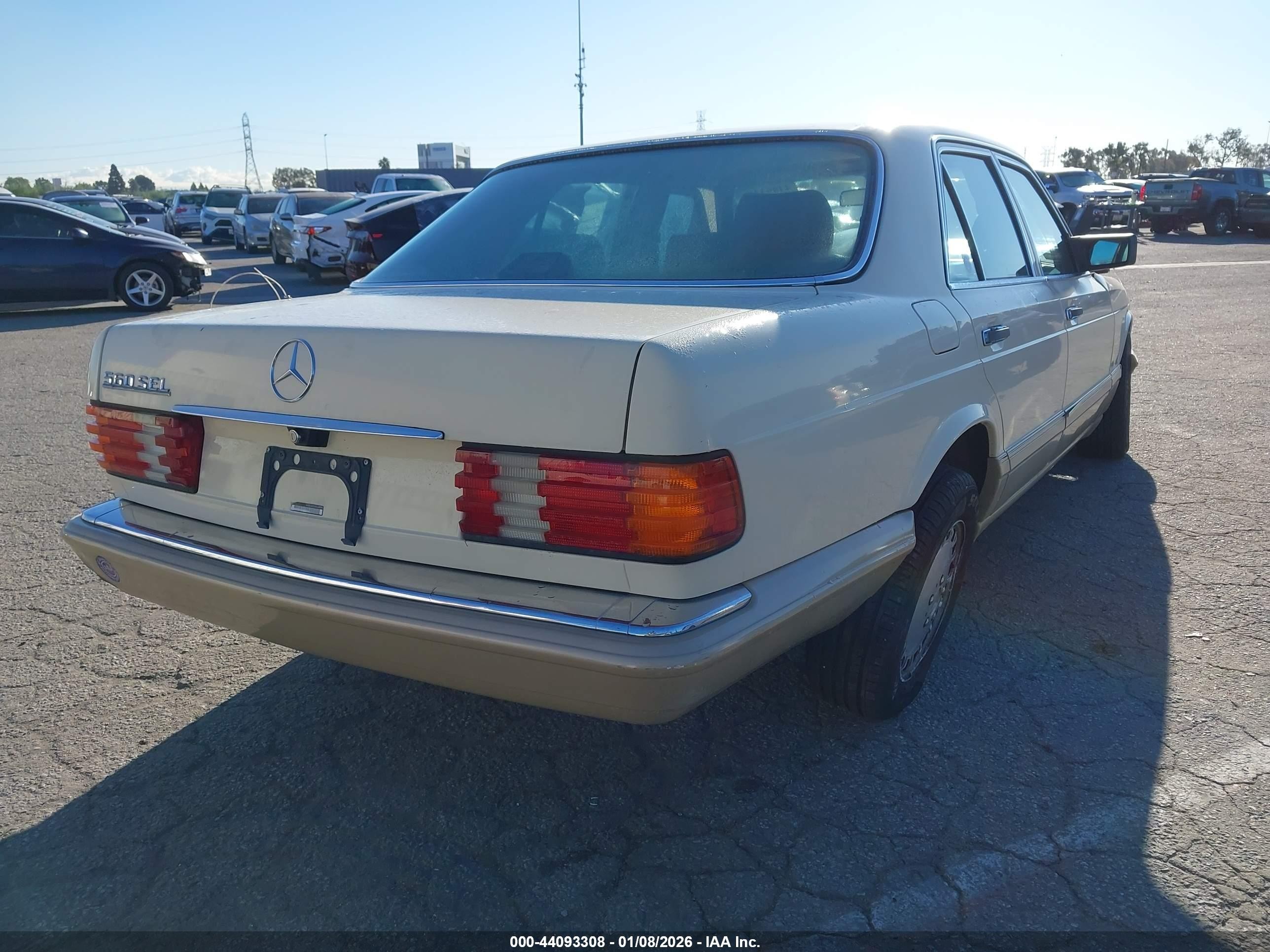 1991 Mercedes-benz 300 Se Pewter vin: WDBCA24D3MA588994