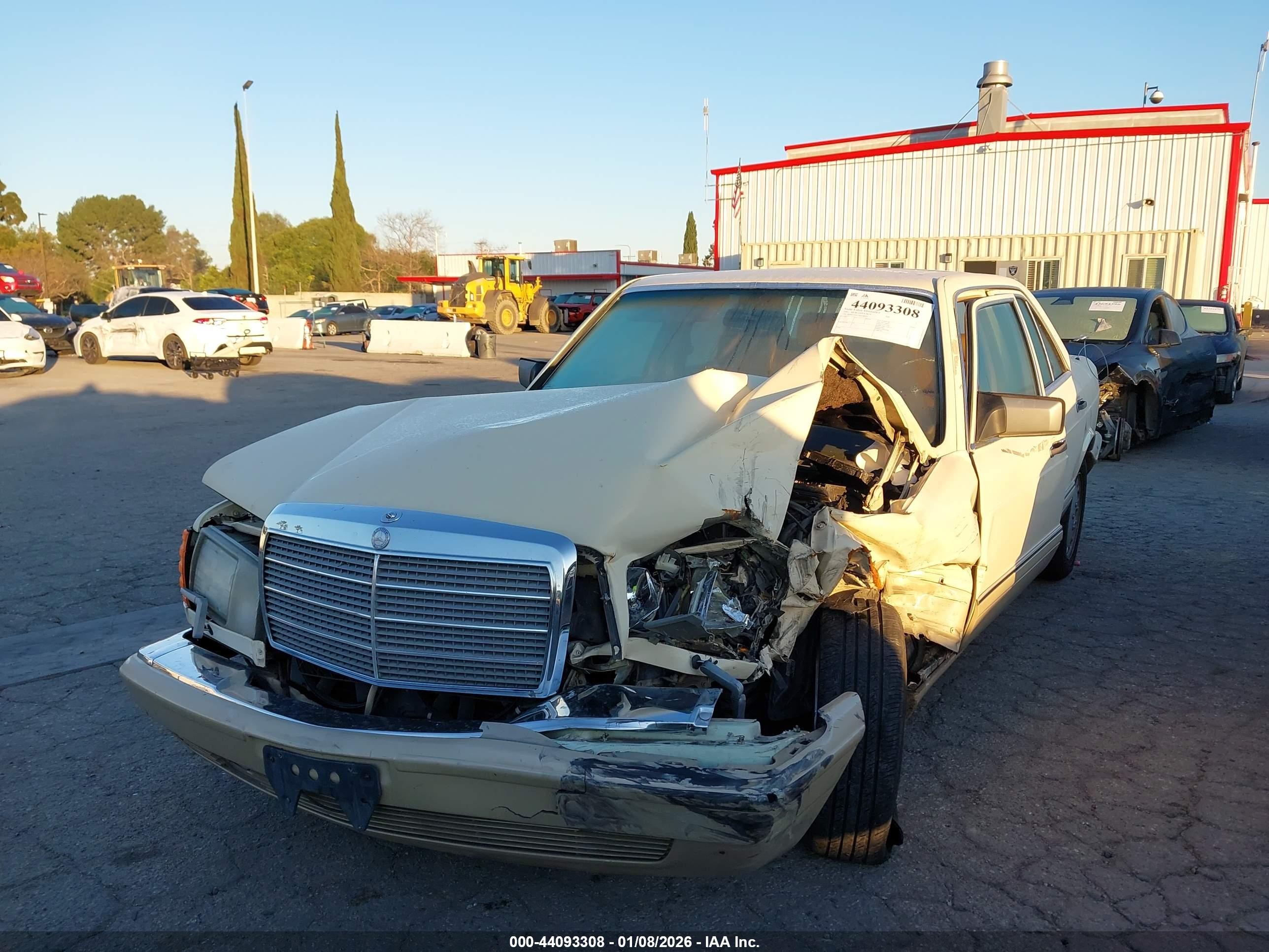 1991 Mercedes-benz 300 Se Pewter vin: WDBCA24D3MA588994