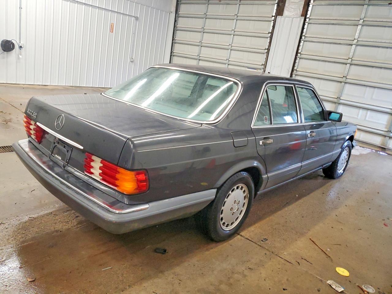 1991 Mercedes-benz 300 Se Gray vin: WDBCA24D3MA592110