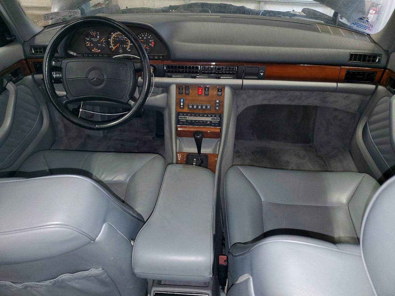 1991 Mercedes-benz 300 Se Gray vin: WDBCA24D3MA592110
