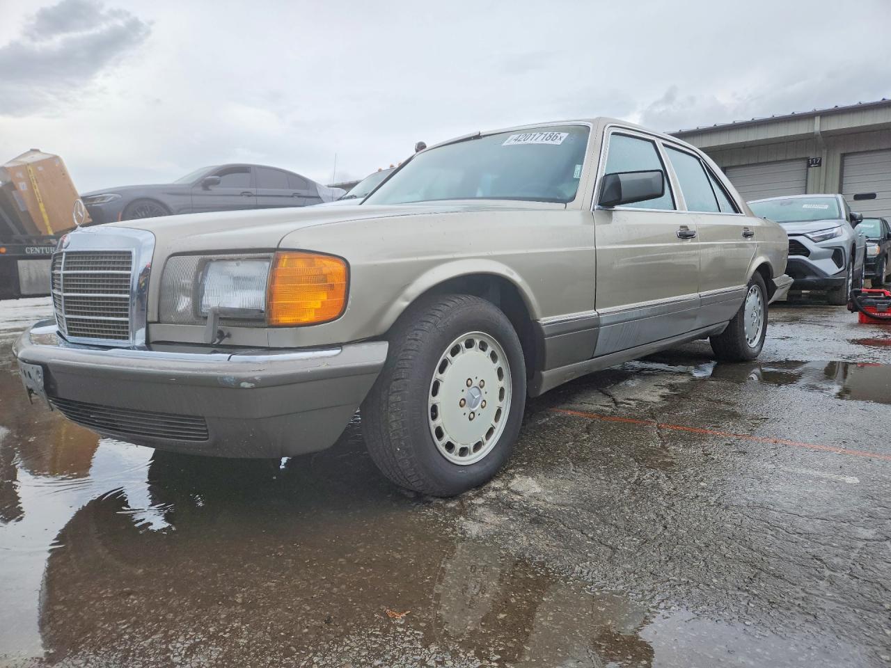 1988 Mercedes-benz 300 Se Желто-коричневый vin: WDBCA24D4JA422463