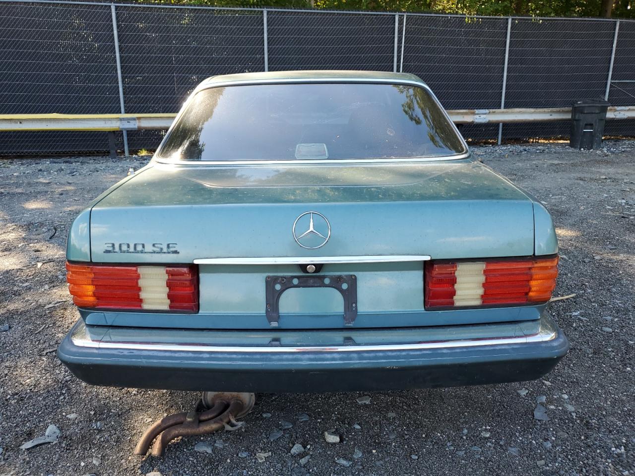 1989 Mercedes-benz 300 Se Бирюзовый vin: WDBCA24D4KA431052
