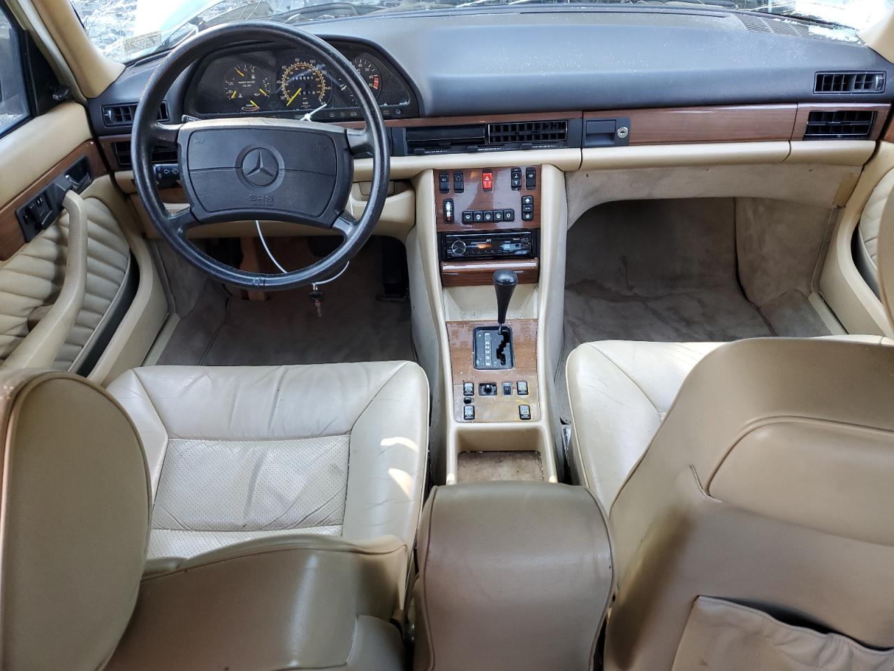 1989 Mercedes-benz 300 Se Бирюзовый vin: WDBCA24D4KA431052
