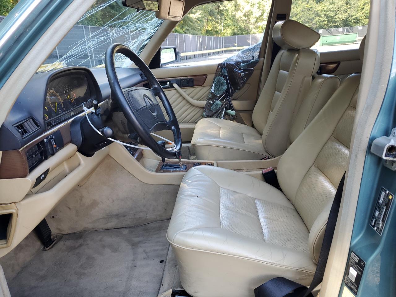 1989 Mercedes-benz 300 Se Бирюзовый vin: WDBCA24D4KA431052