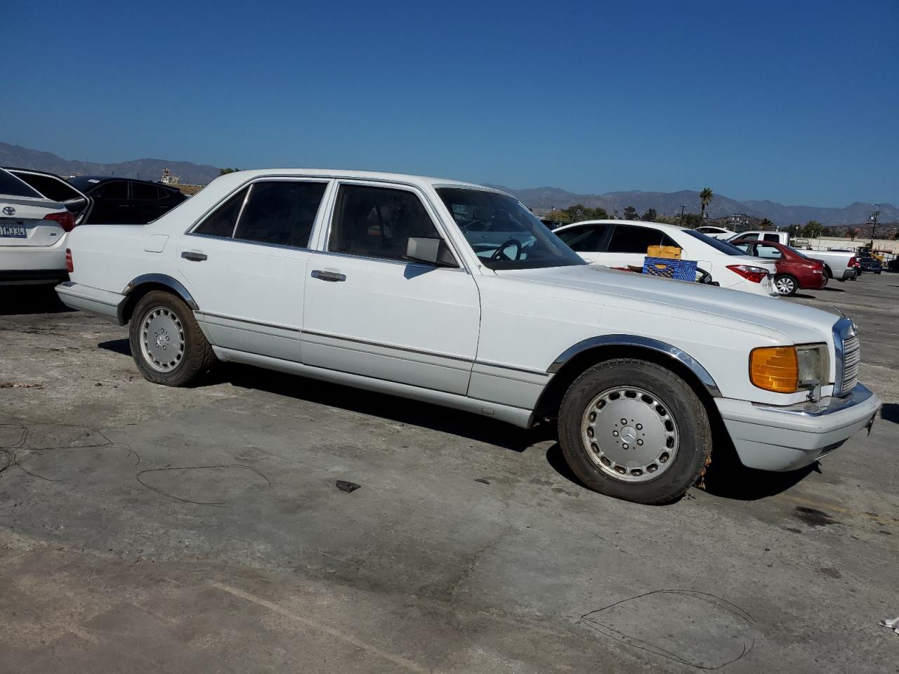 1991 Mercedes-benz 300 Se White vin: WDBCA24D4MA572092
