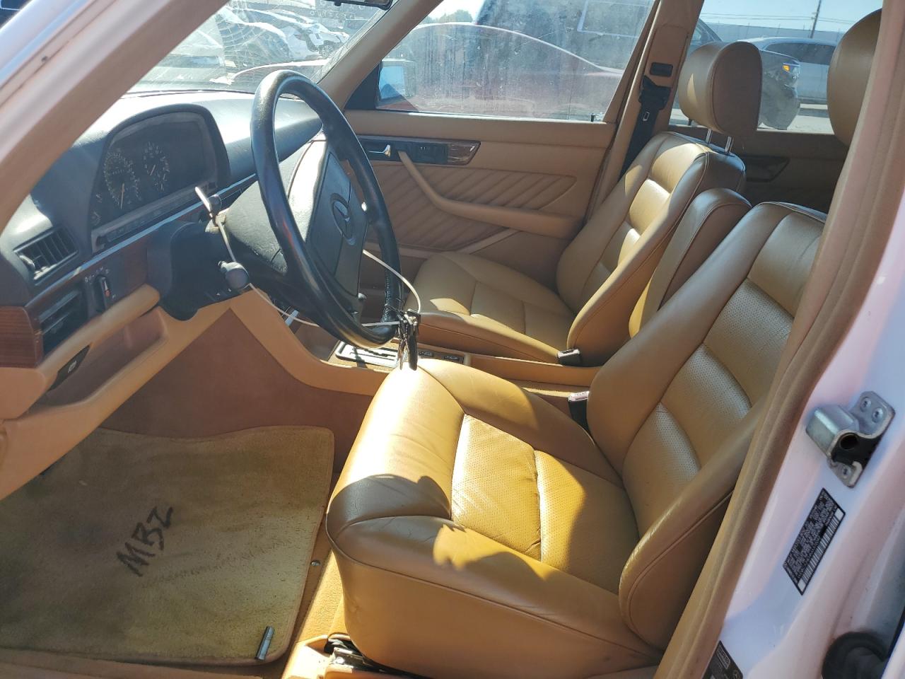 1991 Mercedes-benz 300 Se White vin: WDBCA24D4MA572092