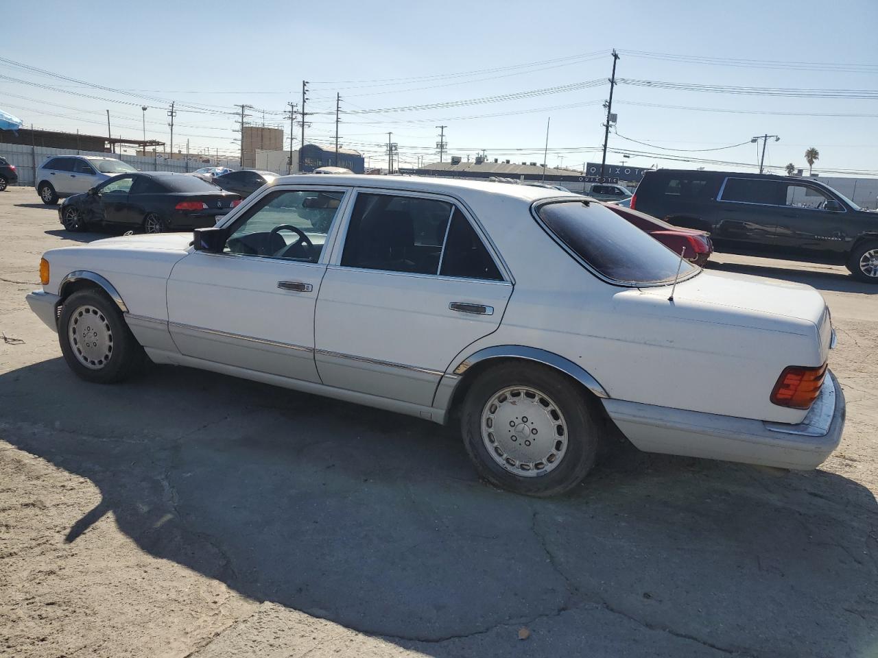 1991 Mercedes-benz 300 Se White vin: WDBCA24D4MA572092