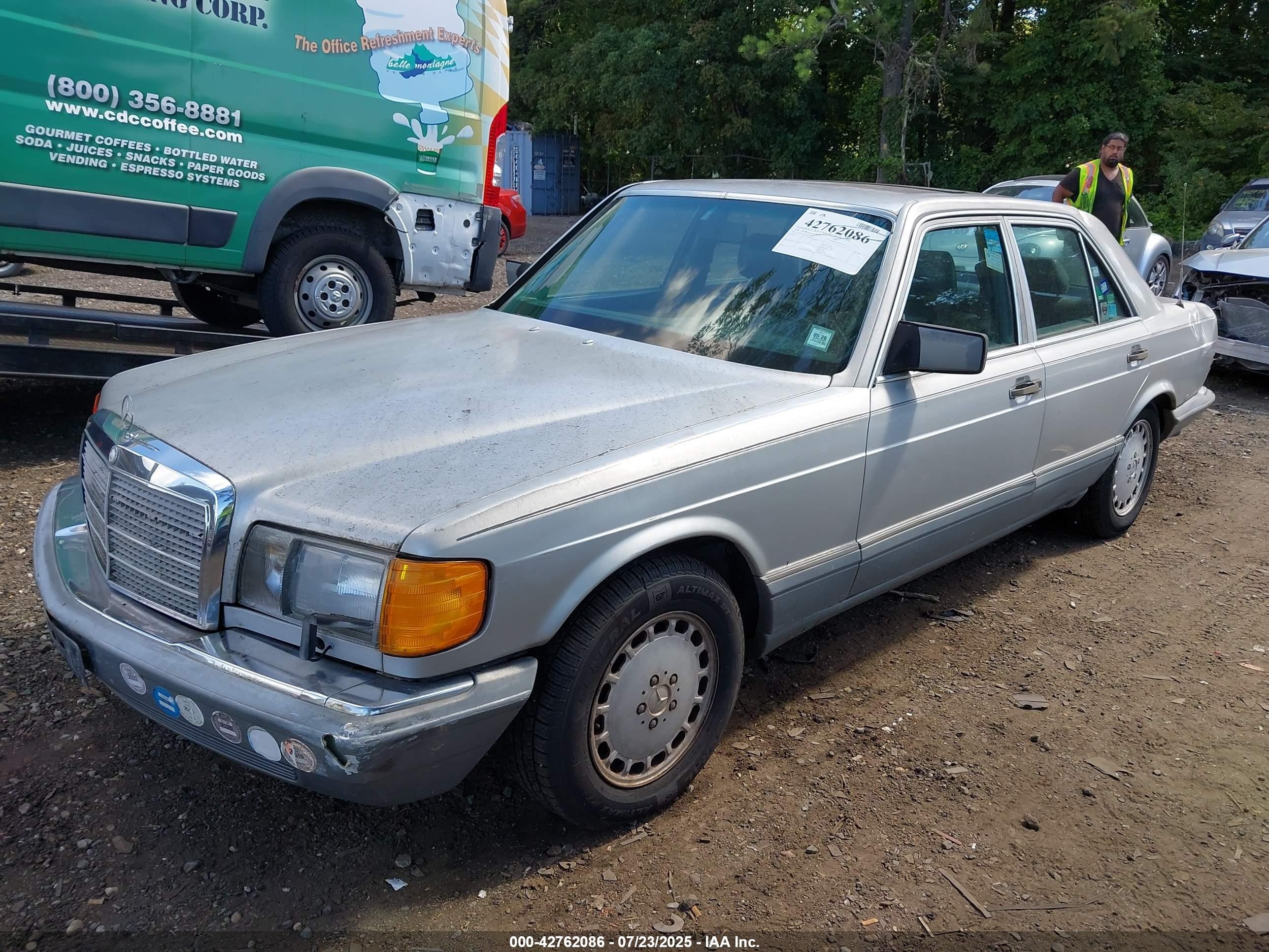 1988 Mercedes-benz 300 Se Silver vin: WDBCA24D5JA404473