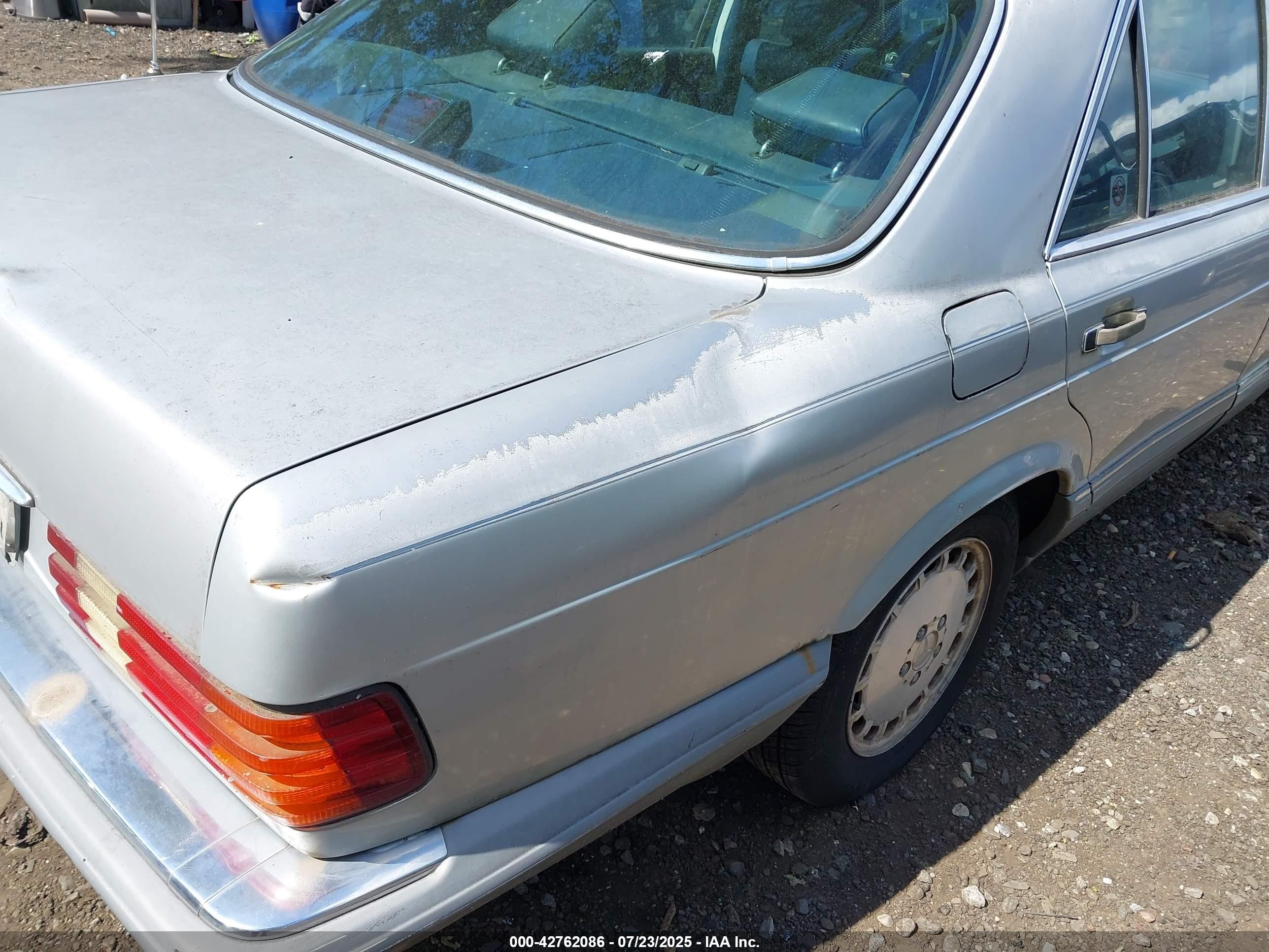 1988 Mercedes-benz 300 Se Silver vin: WDBCA24D5JA404473