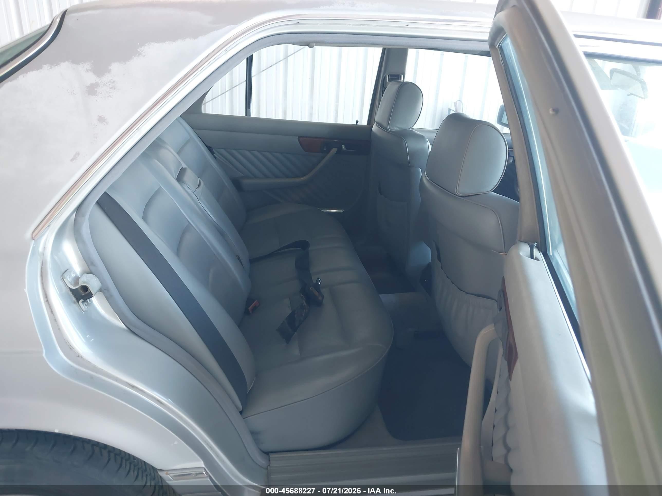 1991 Mercedes-benz 300 Se Silver vin: WDBCA24D5MA574319
