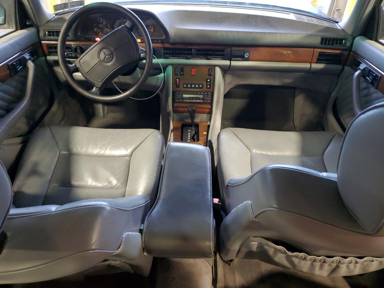 1991 Mercedes-benz 300 Se Black vin: WDBCA24D5MA582629
