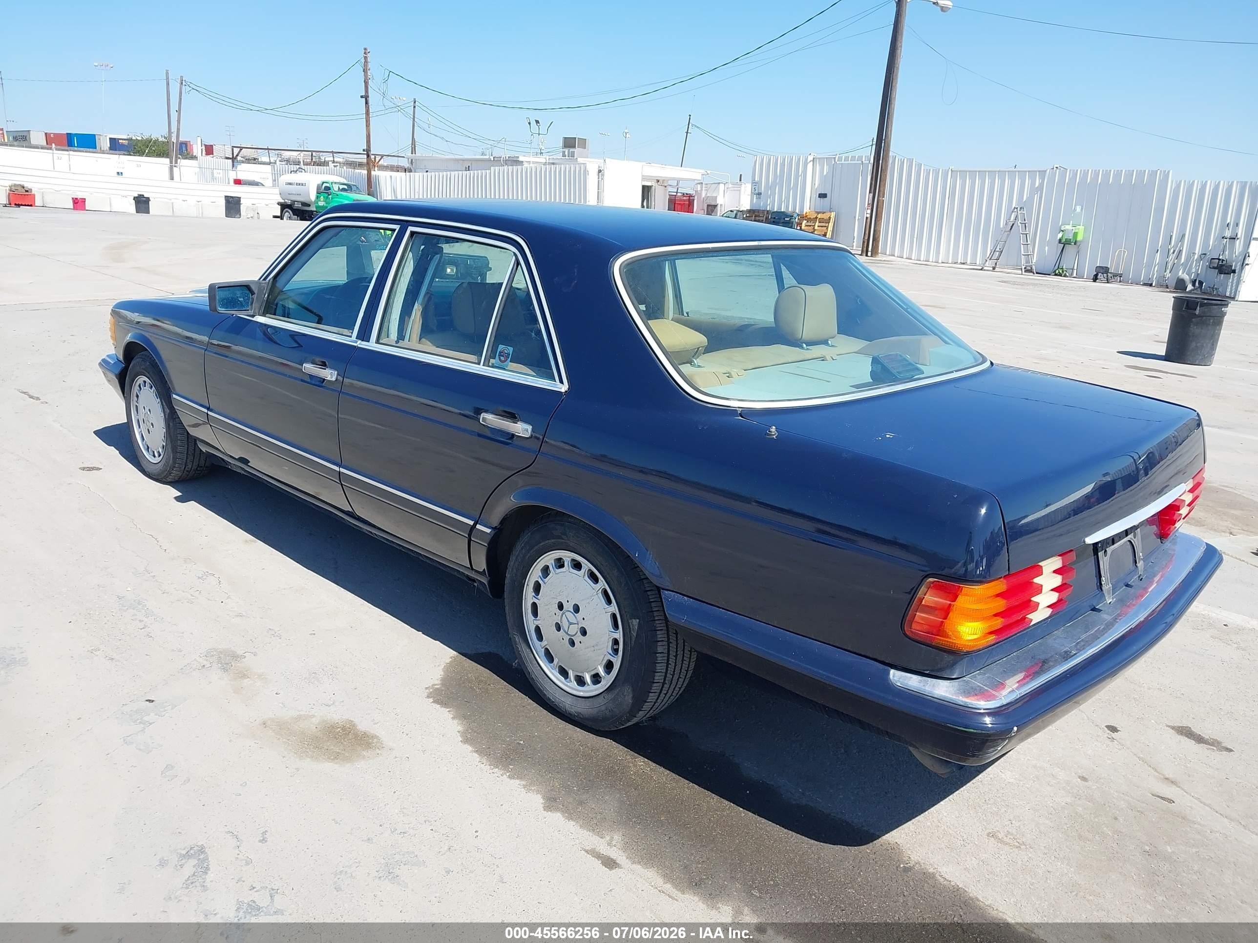 1990 Mercedes-benz 300 Se Dark Blue vin: WDBCA24D6LA505881