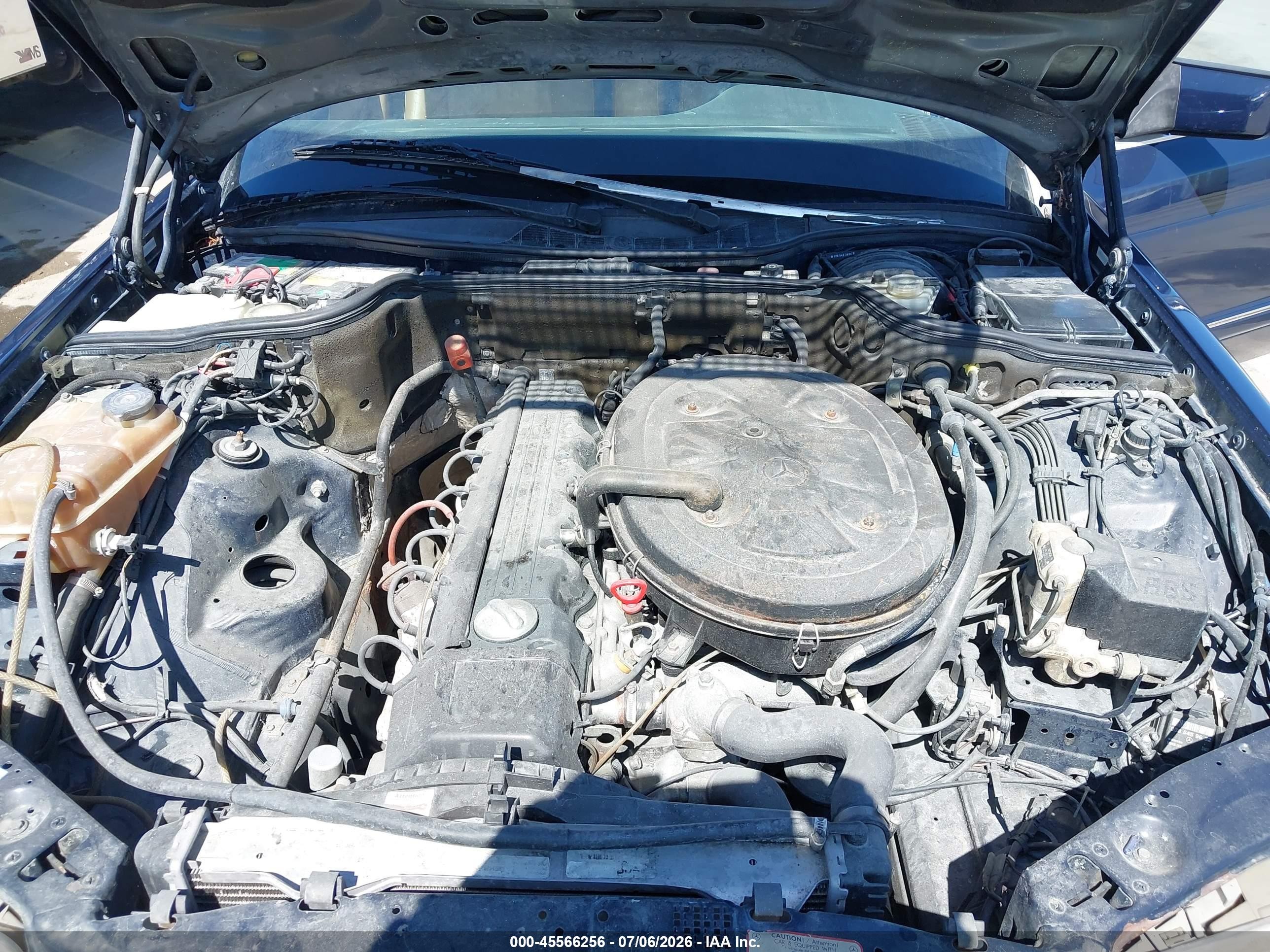 1990 Mercedes-benz 300 Se Dark Blue vin: WDBCA24D6LA505881