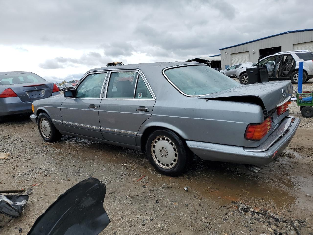 1990 Mercedes-benz 300 Se Gray vin: WDBCA24D8LA508779