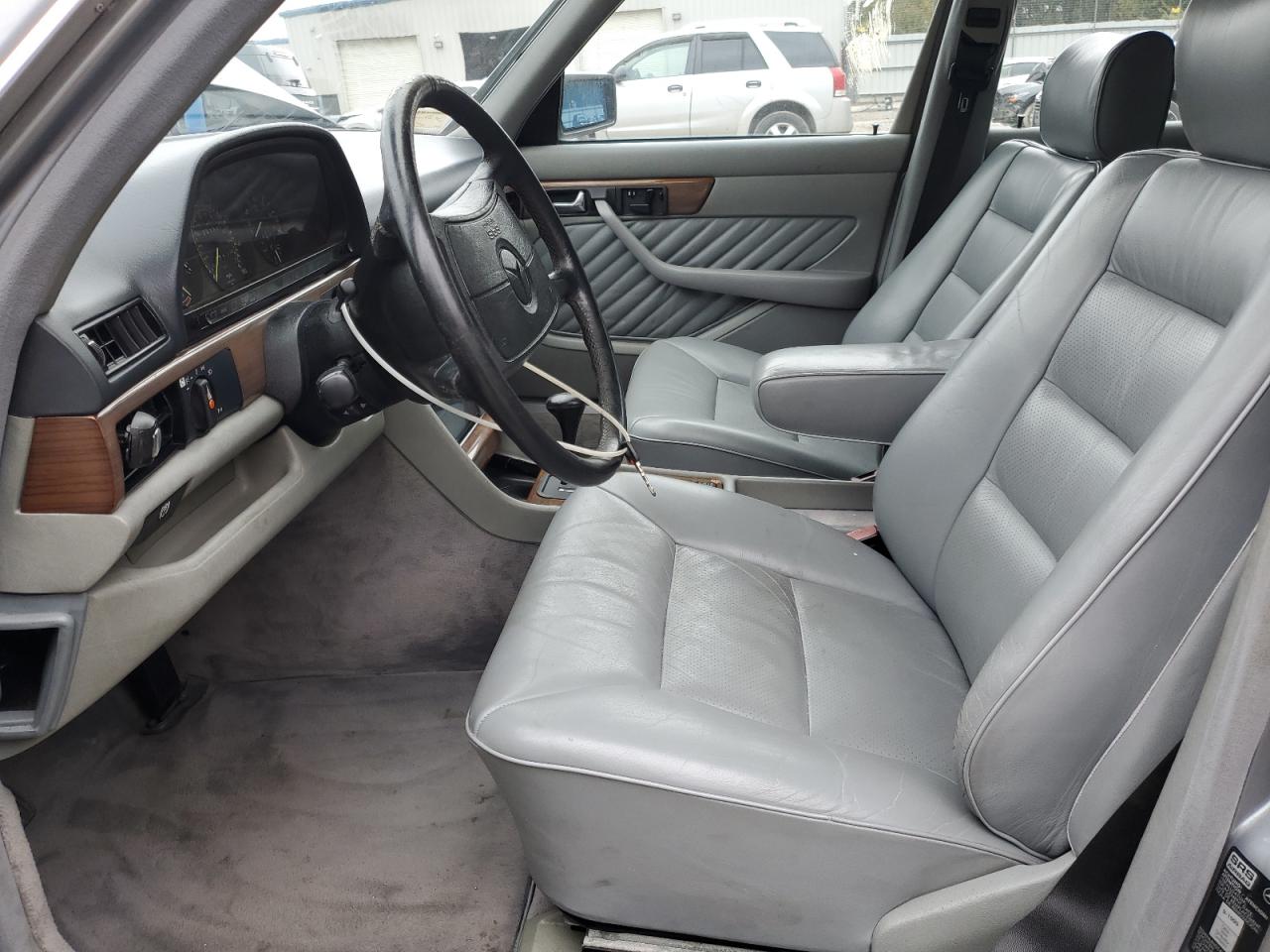 1990 Mercedes-benz 300 Se Gray vin: WDBCA24D8LA508779
