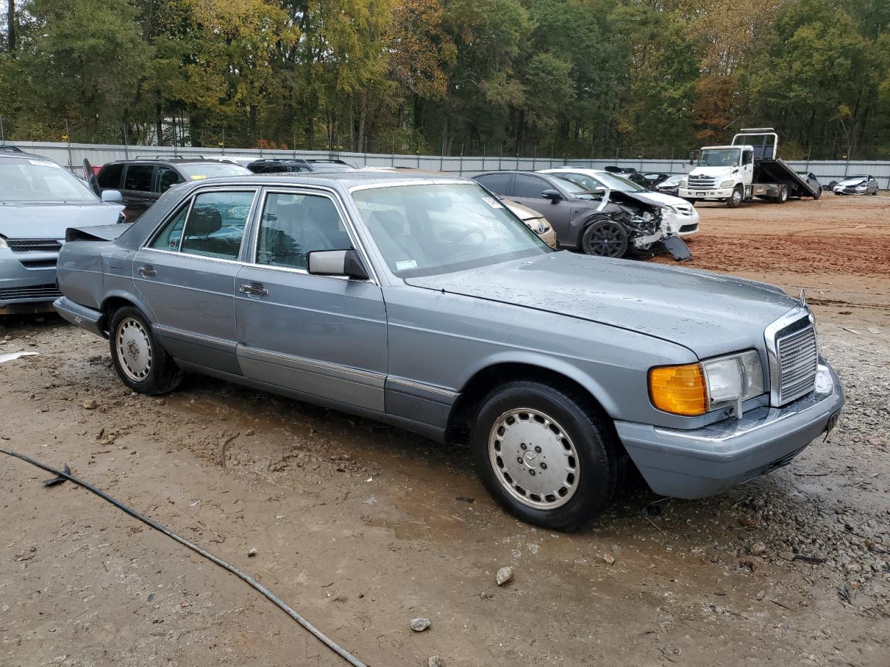 1990 Mercedes-benz 300 Se Gray vin: WDBCA24D8LA508779