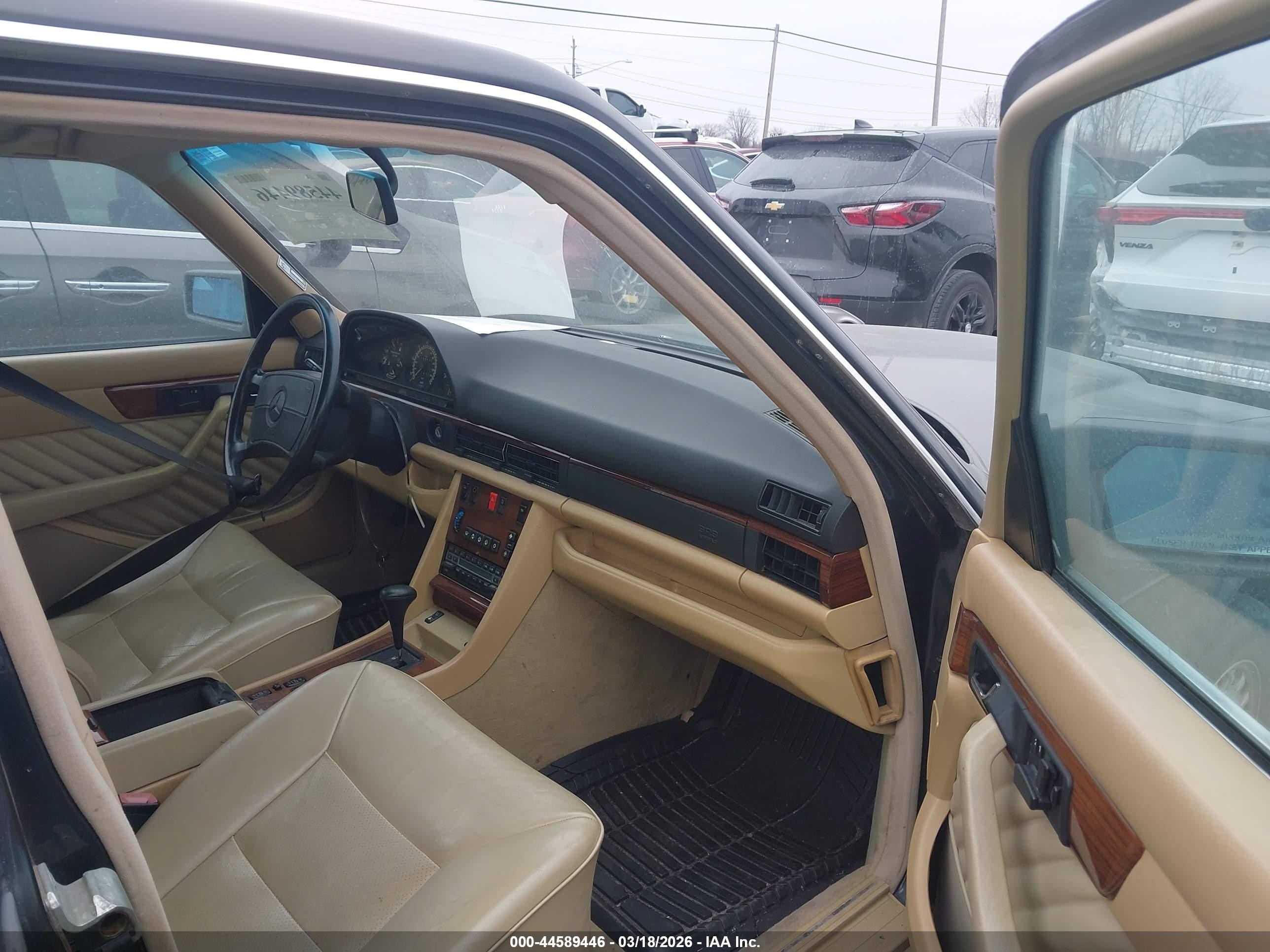 1991 Mercedes-benz 300 Se Gray vin: WDBCA24E2MA602019